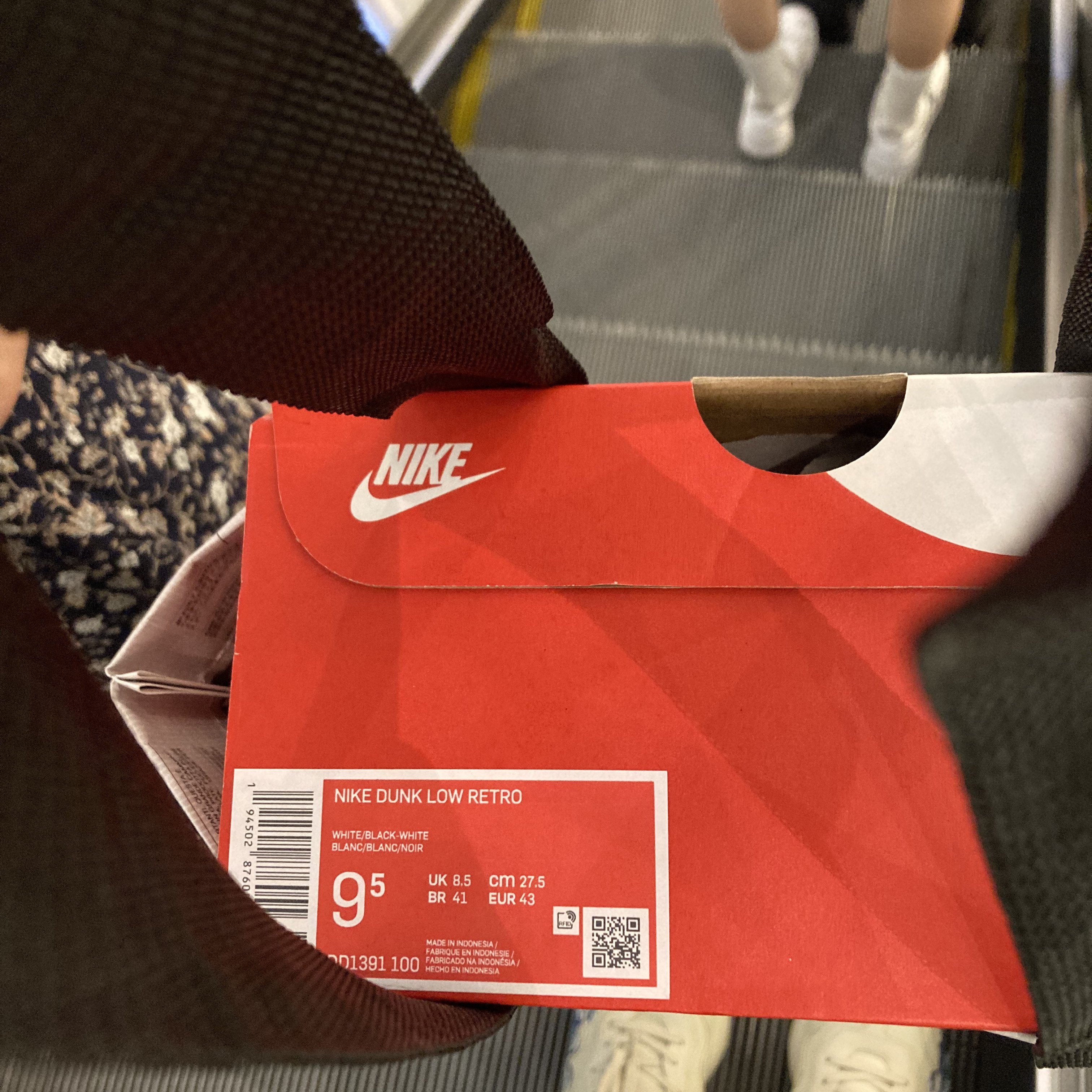 Nike Dunk Low Retro Black 착용 스타일 - 2