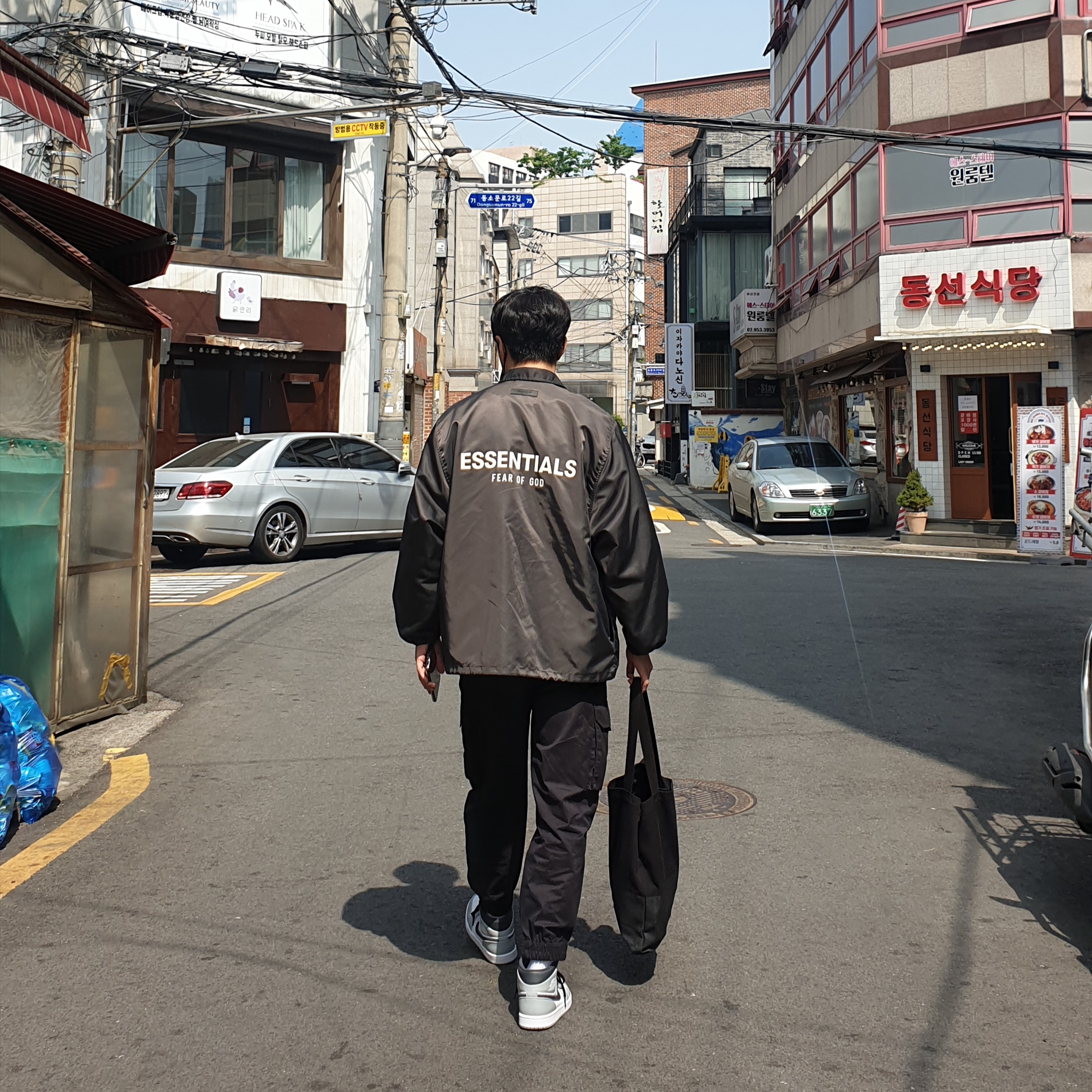 Essentials Coaches Jacket Iron - 22SS, Jordan 1 Mid Light Smoke Grey Anthracite 착용 스타일