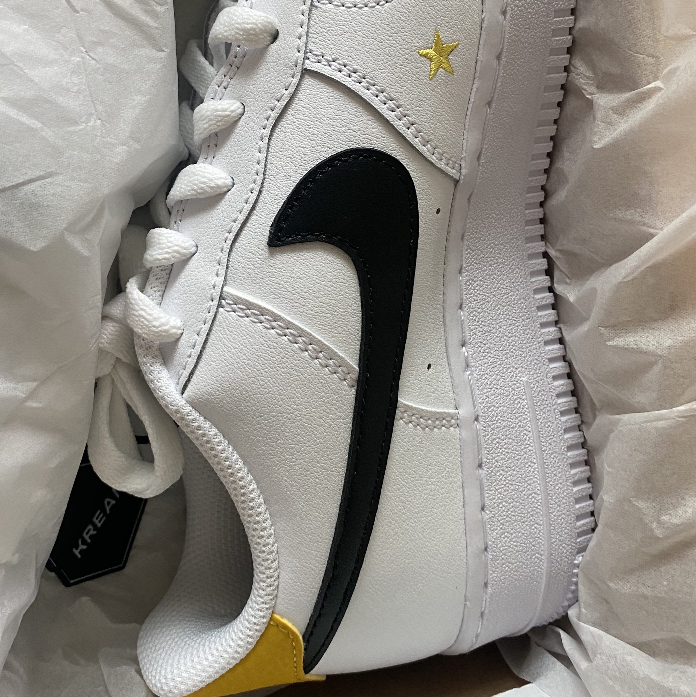 (GS) Nike Air Force 1 LV8 Have a Nike Day 착용 스타일