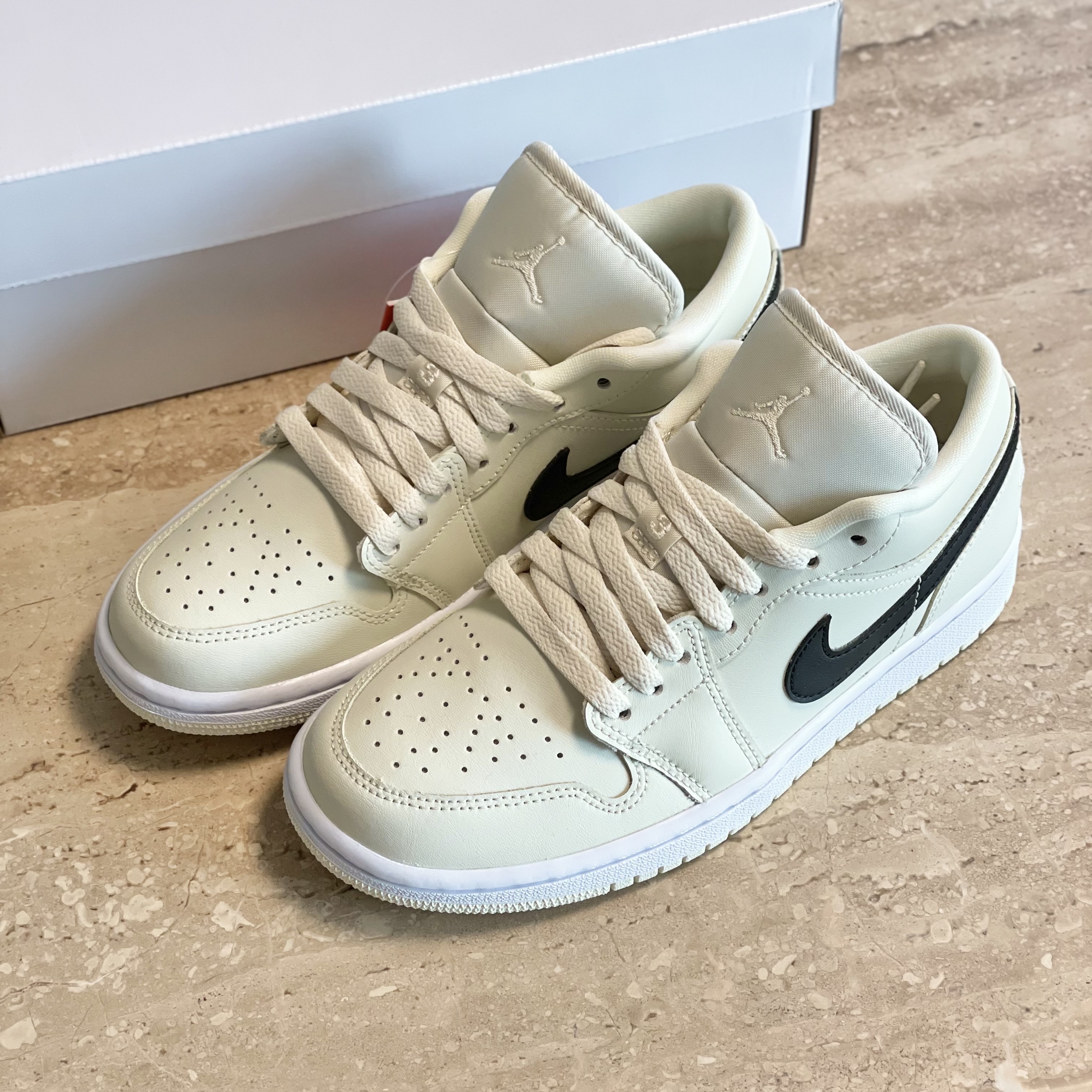 (W) Jordan 1 Low Coconut Milk 착용 스타일