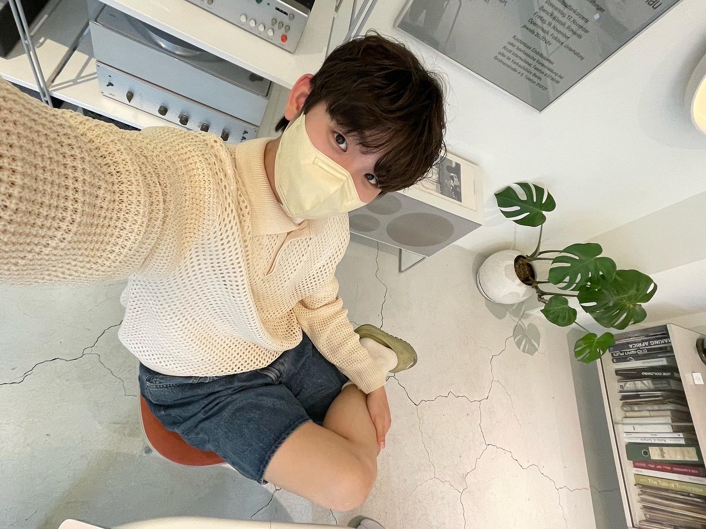 Palace x CK1 Baggy Shorts Tinted Sandstone Indigo - 22SS, Adidas Yeezy Slide Resin 2021 착용 스타일