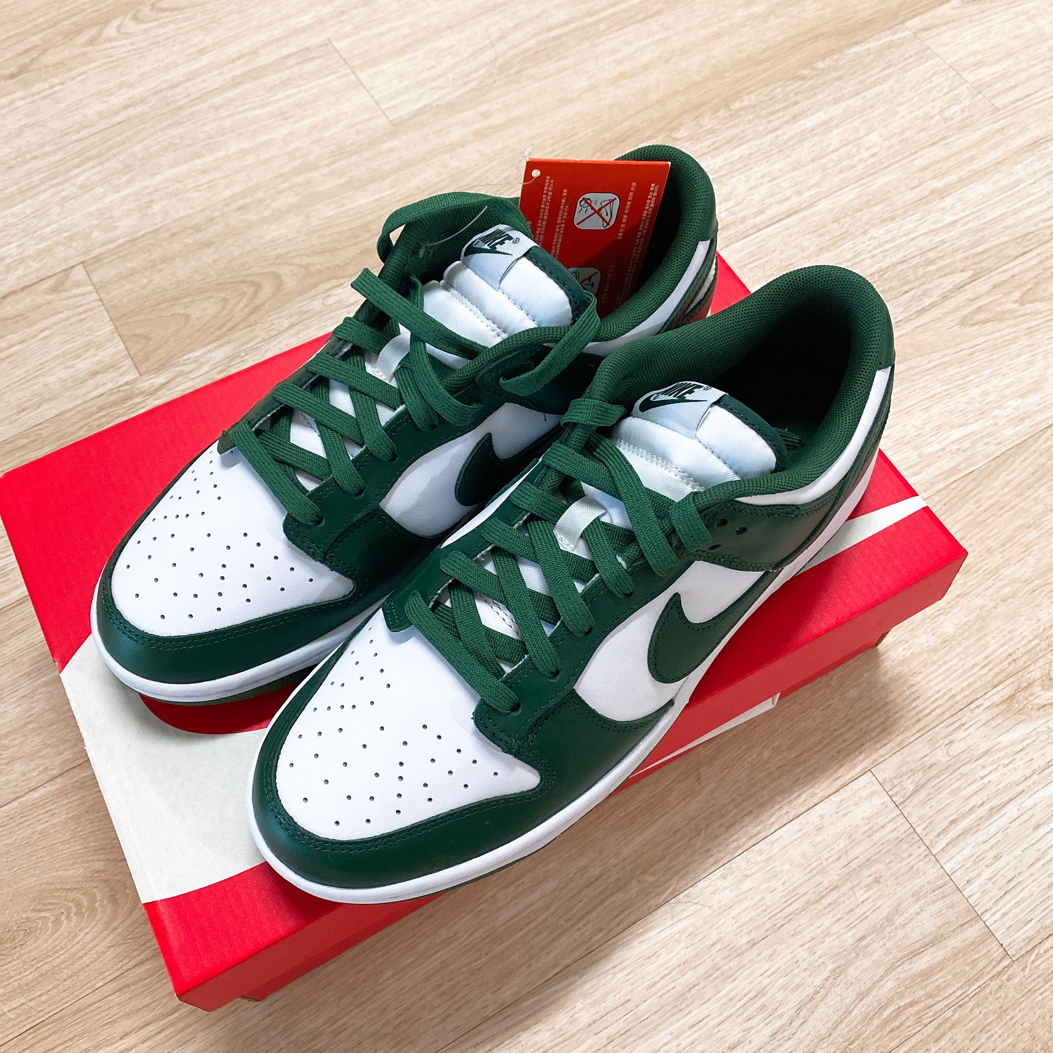 Nike Dunk Low Retro Varsity Green 착용 스타일 - 2