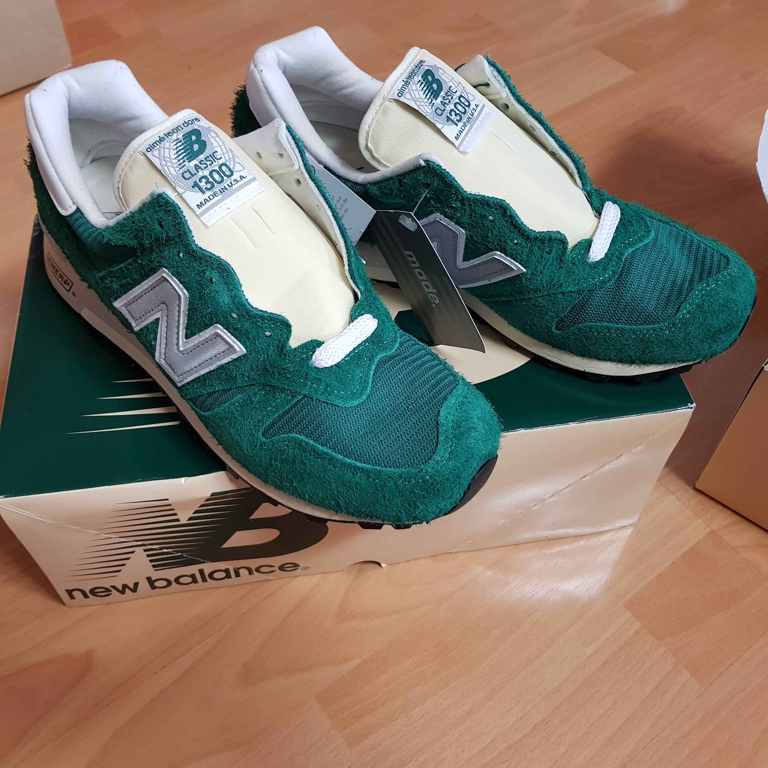 New Balance x Aime Leon Dore 1300 Botanical Green 착용 스타일 - 1