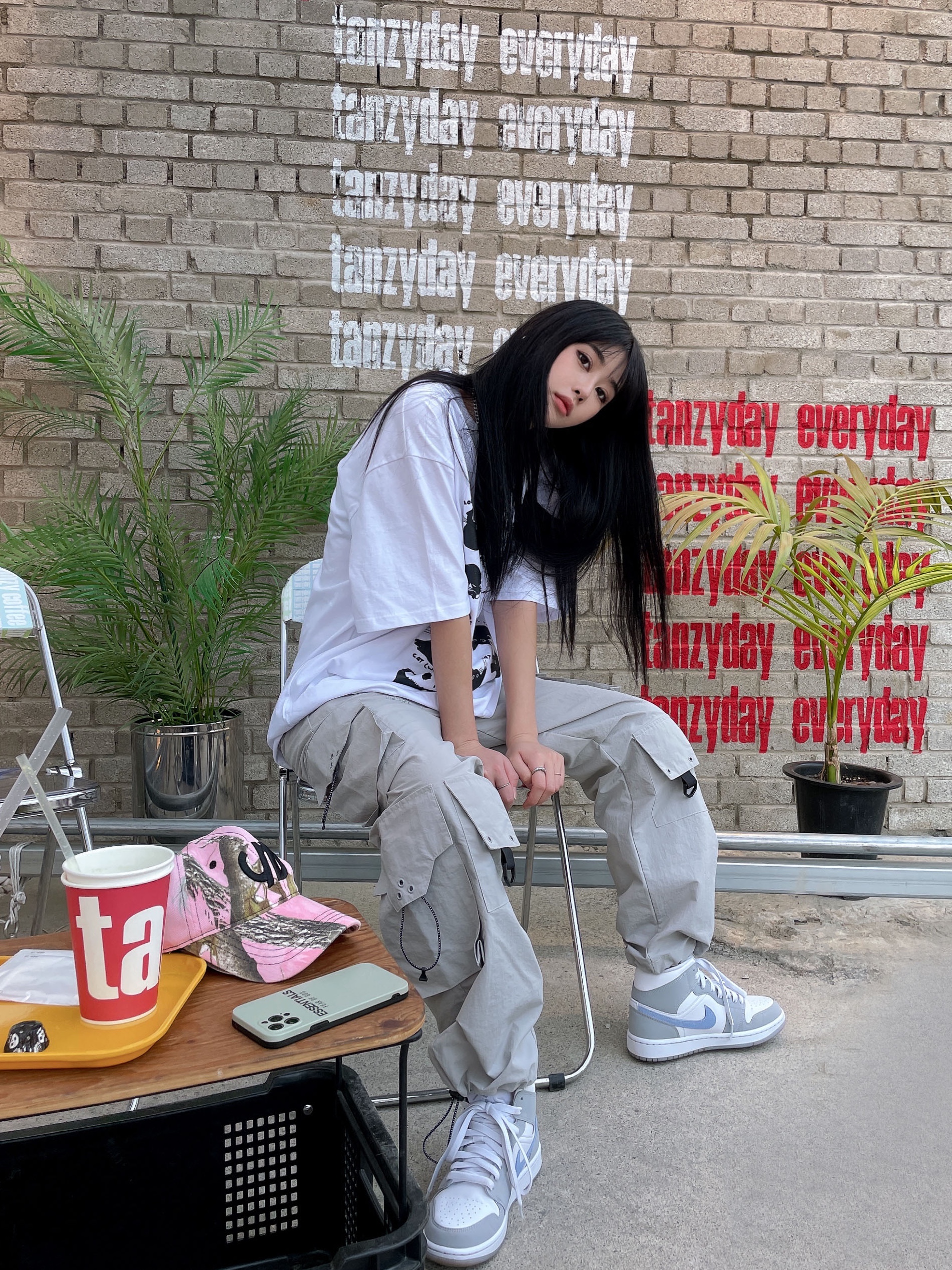(W) Jordan 1 Mid Wolf Grey 착용 스타일 - 1