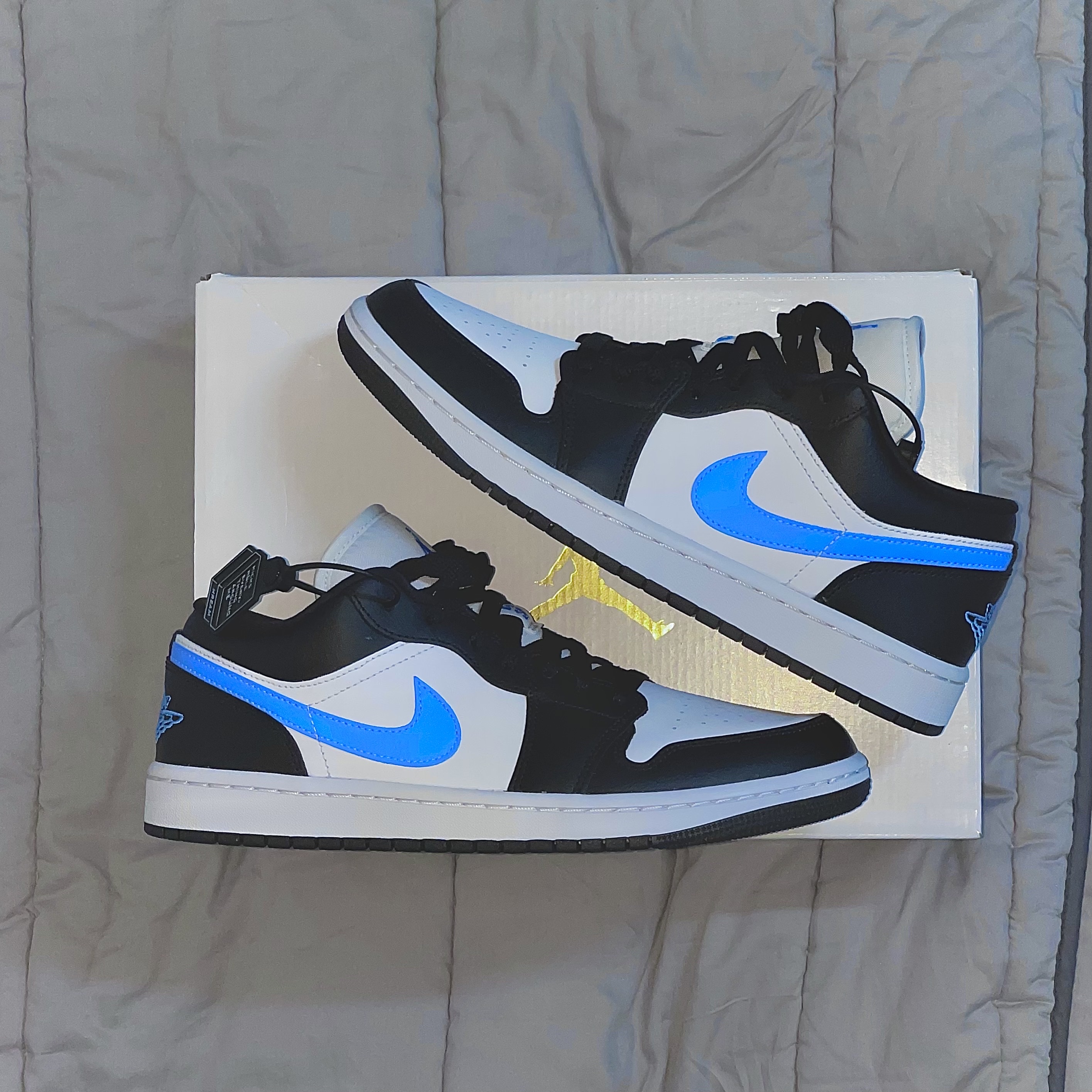 (W) Jordan 1 Low Black University Blue 착용 스타일 - 2