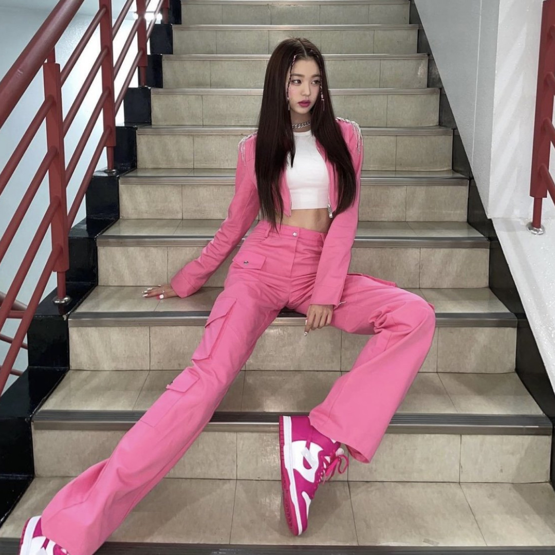 (W) Nike Dunk High Pink Prime 착용 스타일 - 2