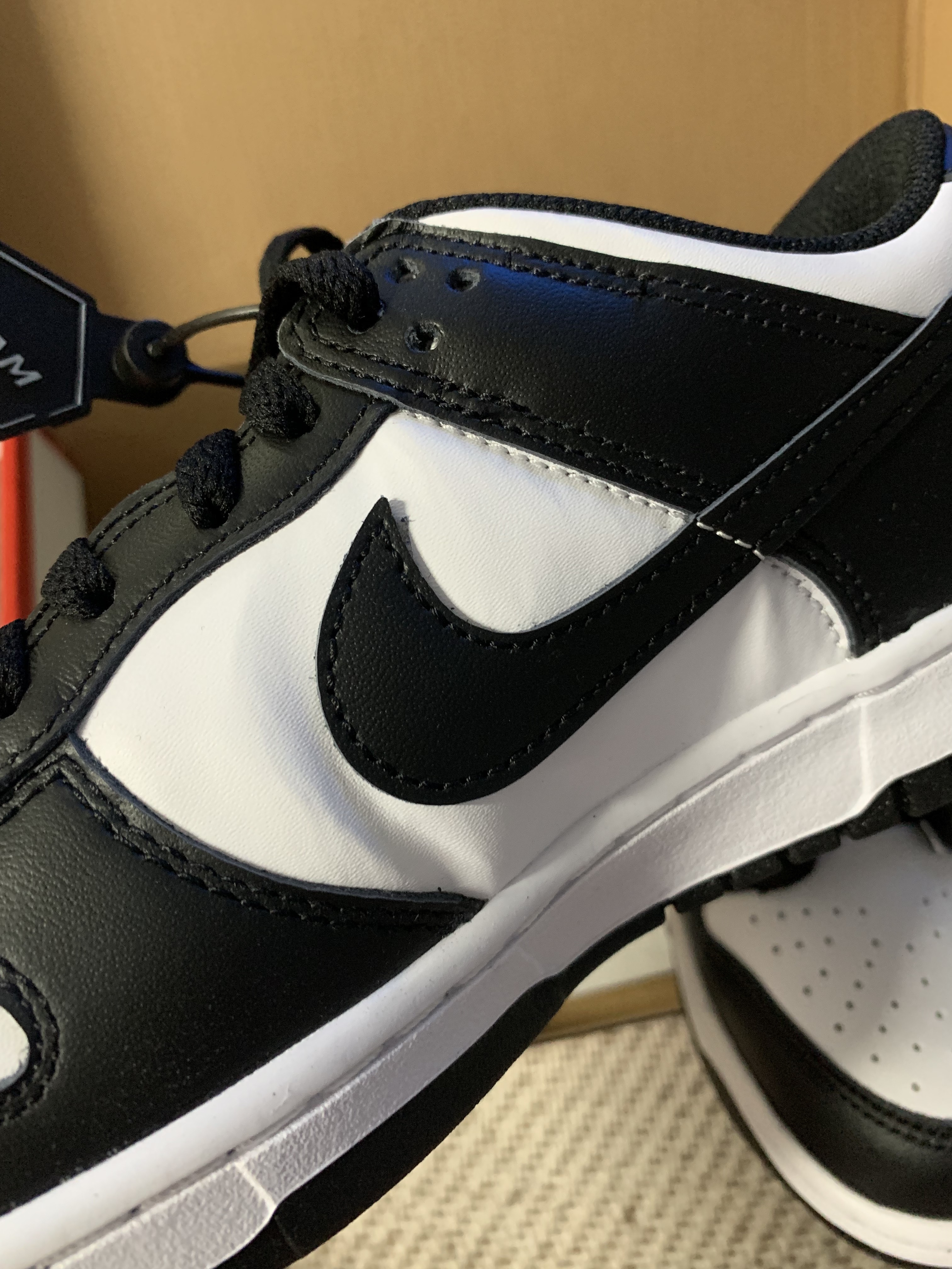 (GS) Nike Dunk Low Black 착용 스타일 - 2
