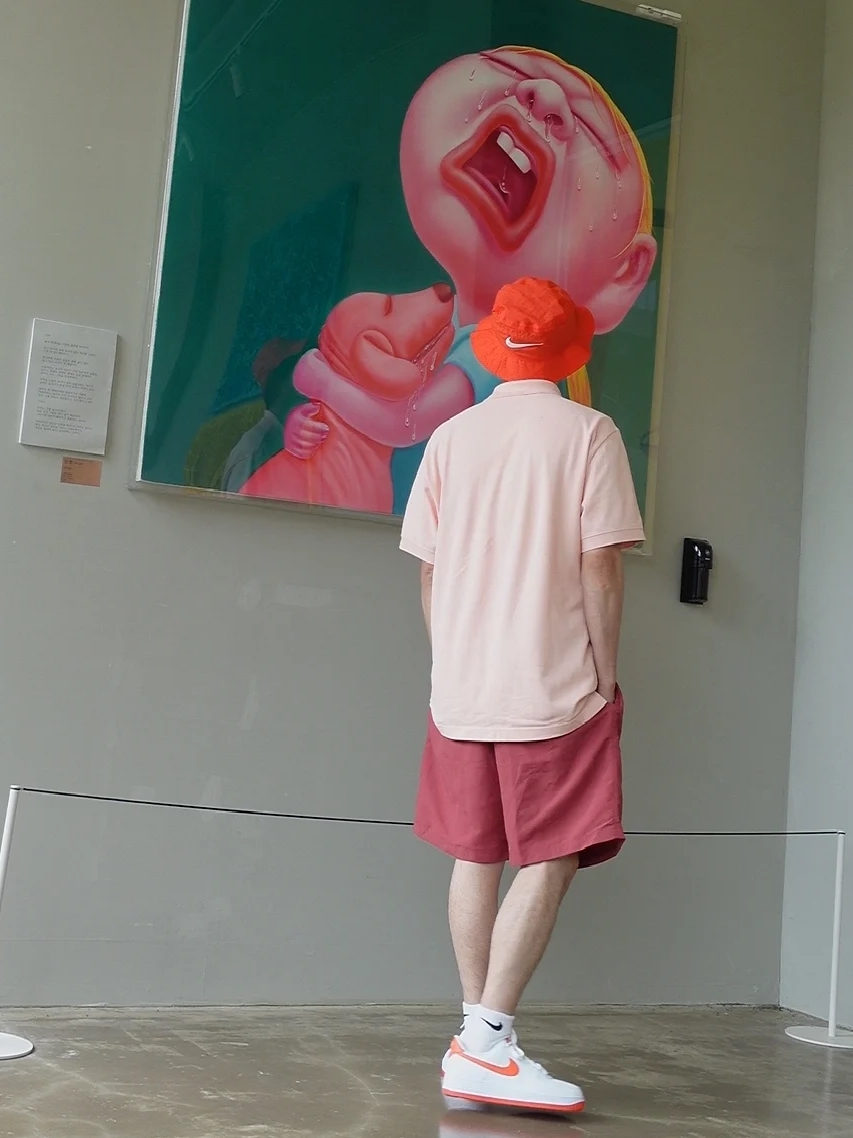 Nike x Stussy Bucket Hat Habanero Red, Nike Air Force 1 '07 Low White Team Orange 착용 스타일 - 2