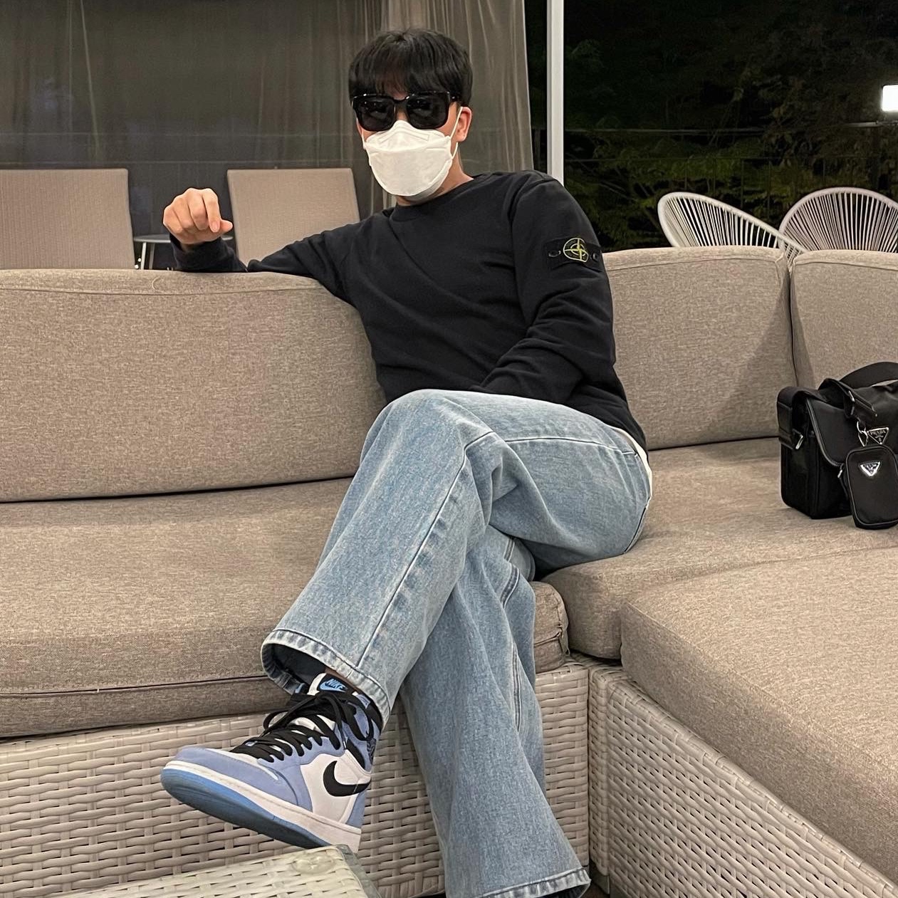 Stone Island 64450 Long Sleeve Crewneck Sweatshirt Black - 21SS, Jordan 1 Retro High OG University Blue 착용 스타일 - 2