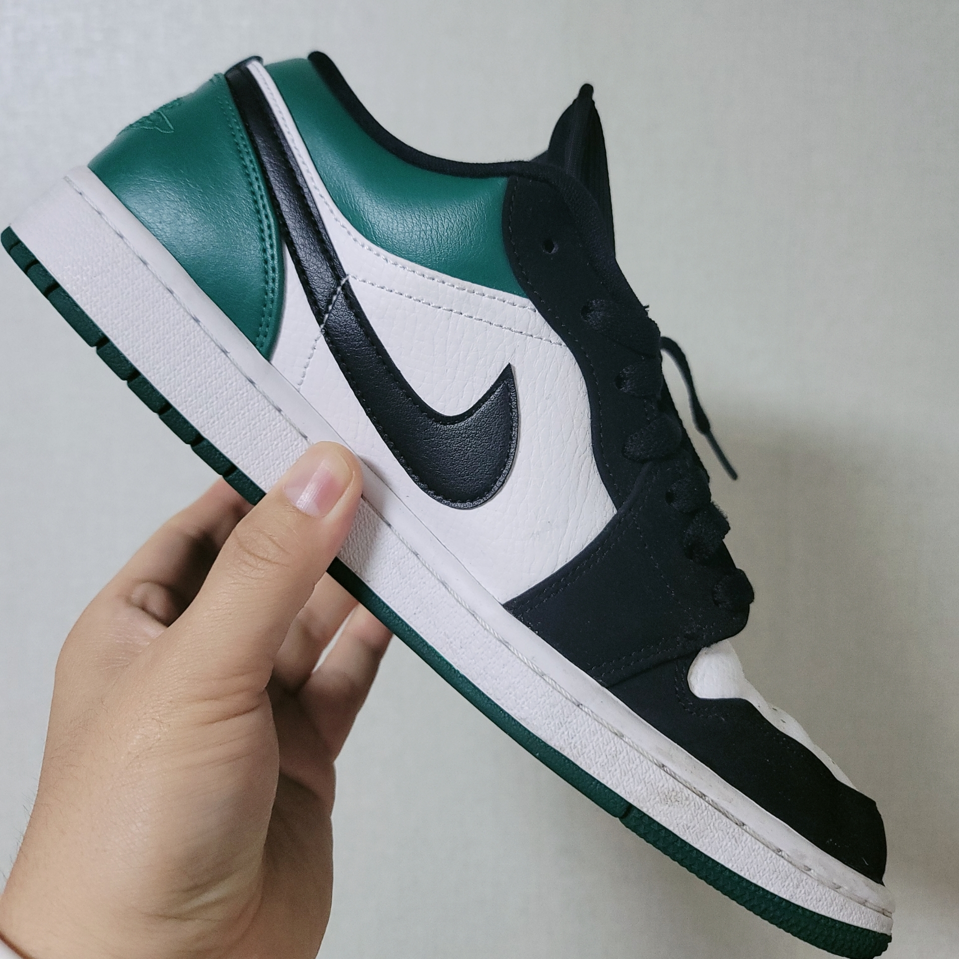 Jordan 1 Low Green Toe 착용 스타일