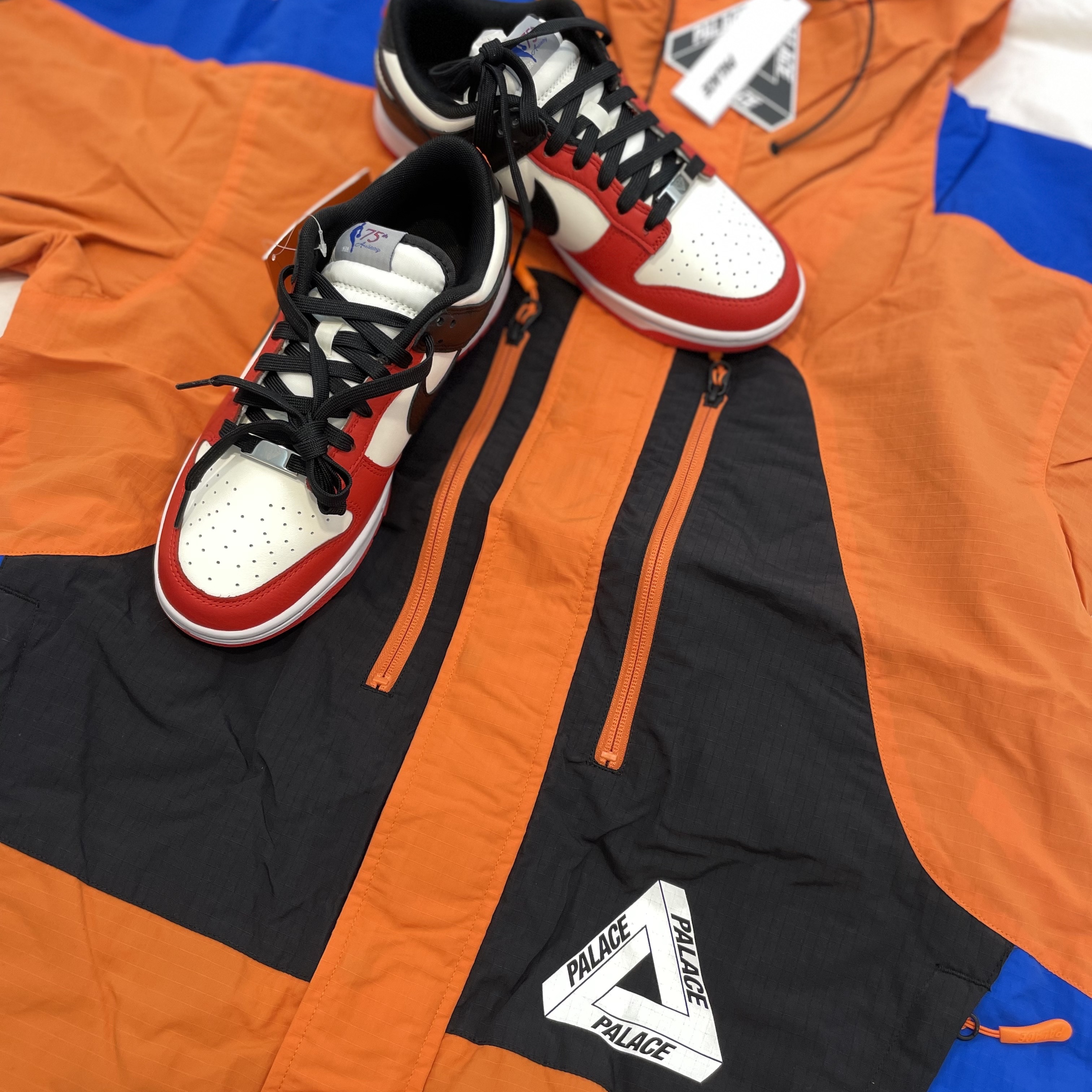 Palace Powder Jacket Orange Black Blue - 22SS, Nike x NBA Dunk Low Retro EMB Black and Chile Red 착용 스타일