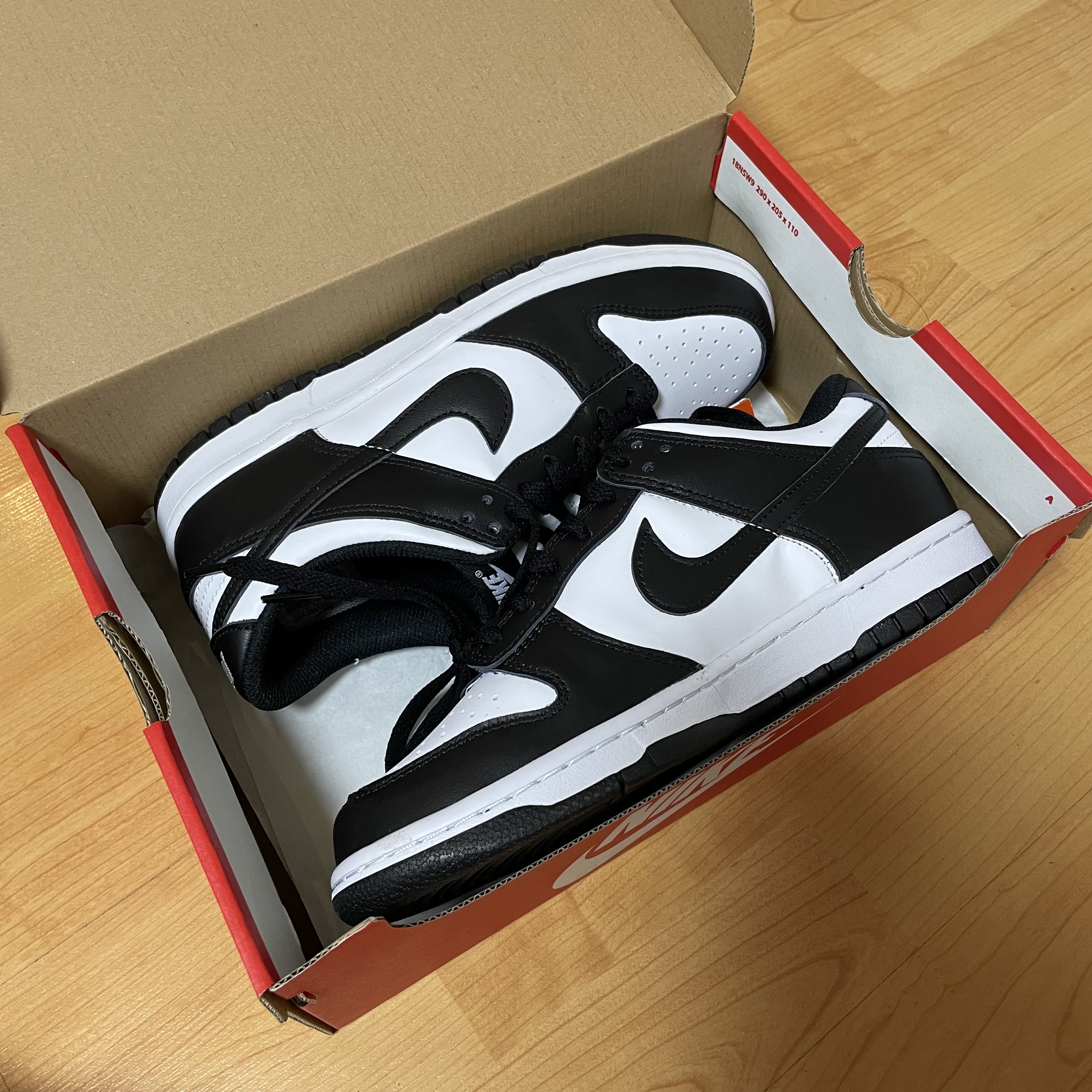 (GS) Nike Dunk Low Black 착용 스타일 - 2
