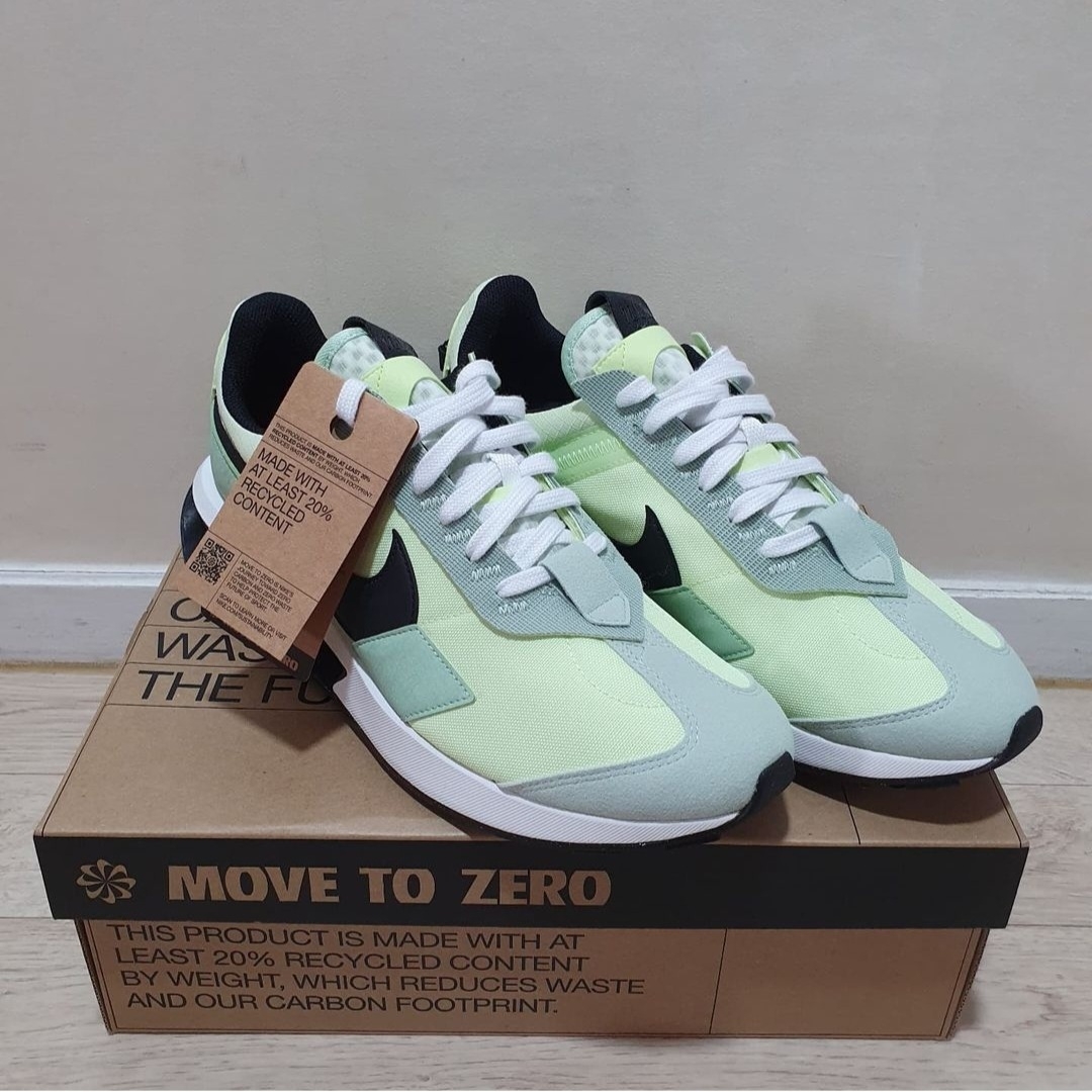 Nike Air Max Pre-Day Liquid Lime 착용 스타일