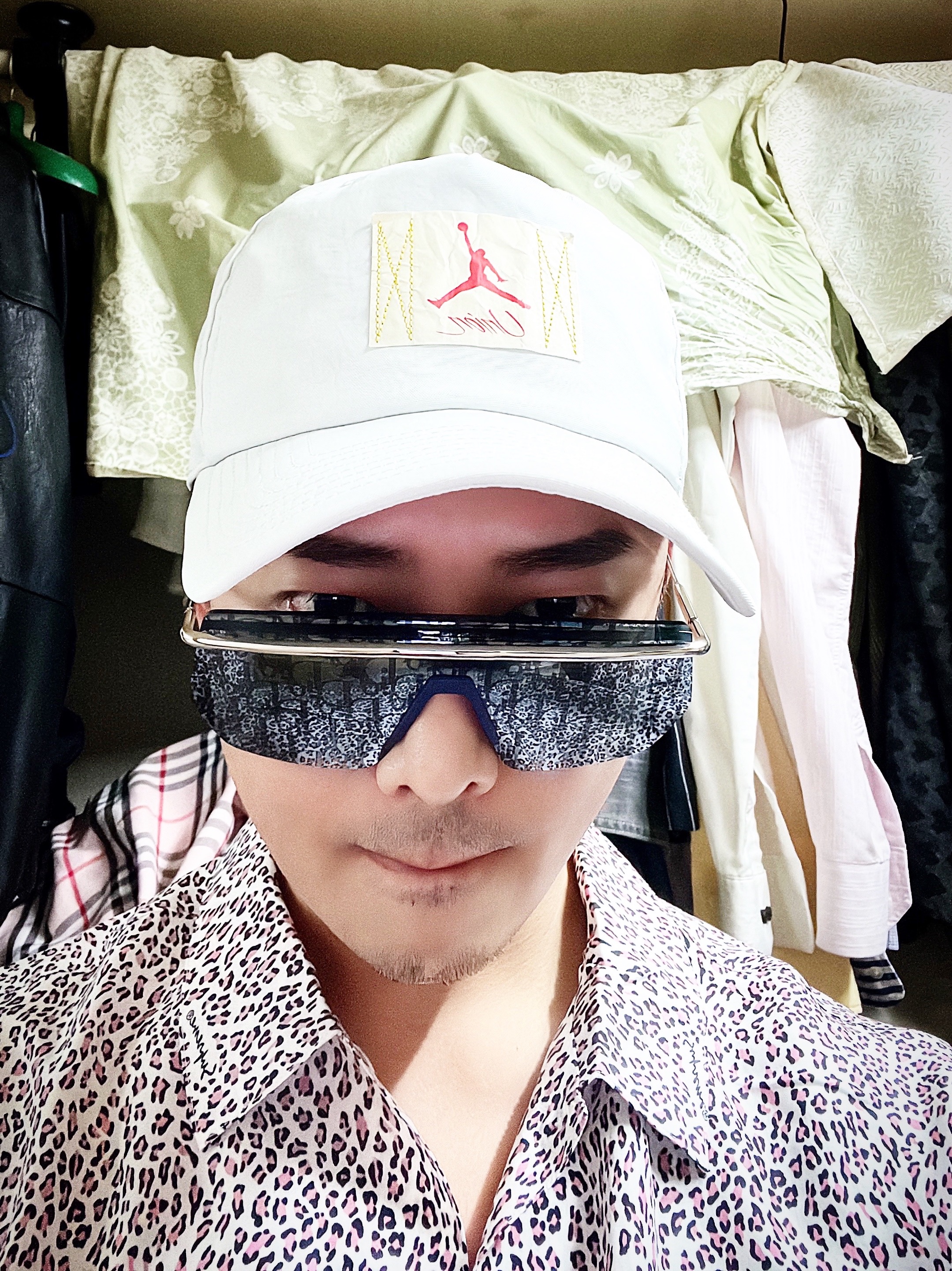 Jordan x Union Cap Photon Dust, Supreme Leopard Silk S/S Shirt Pink - 22SS 착용 스타일 - 2