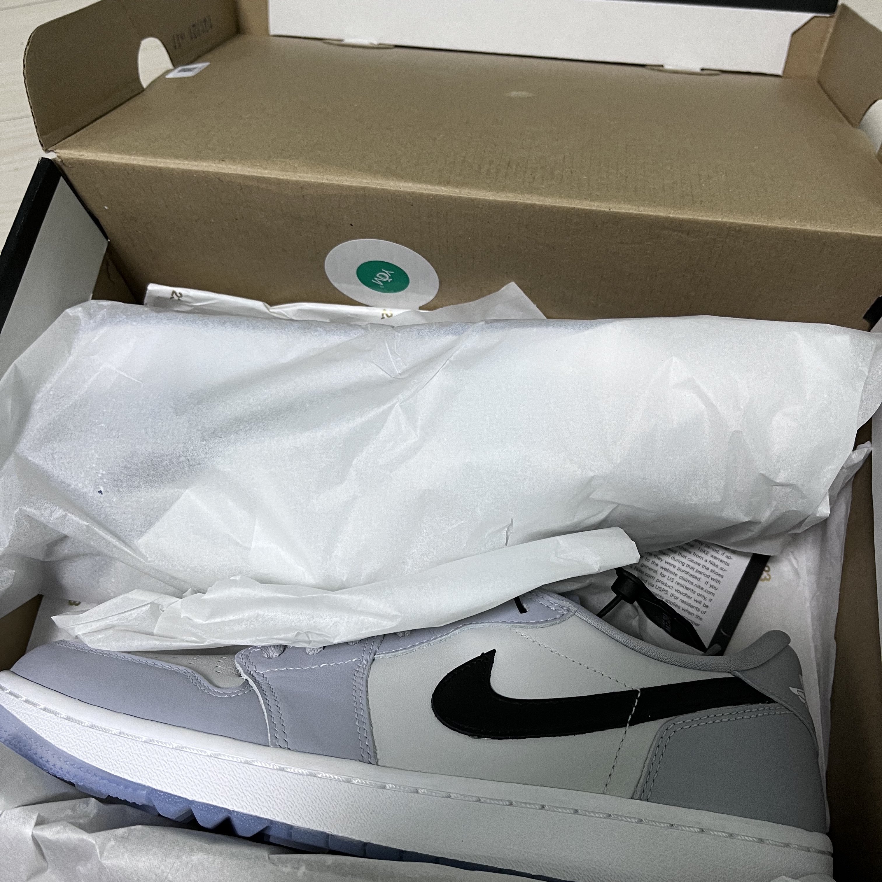 Jordan 1 Low Golf Wolf Grey 착용 스타일 - 2