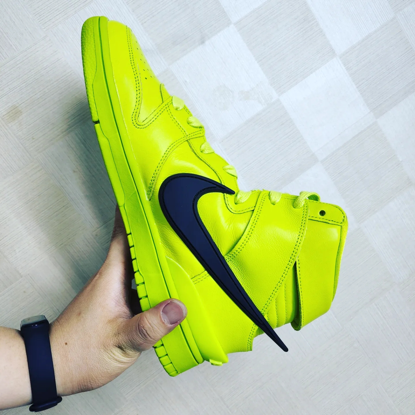 Nike x Ambush Dunk High Flash Lime 착용 스타일