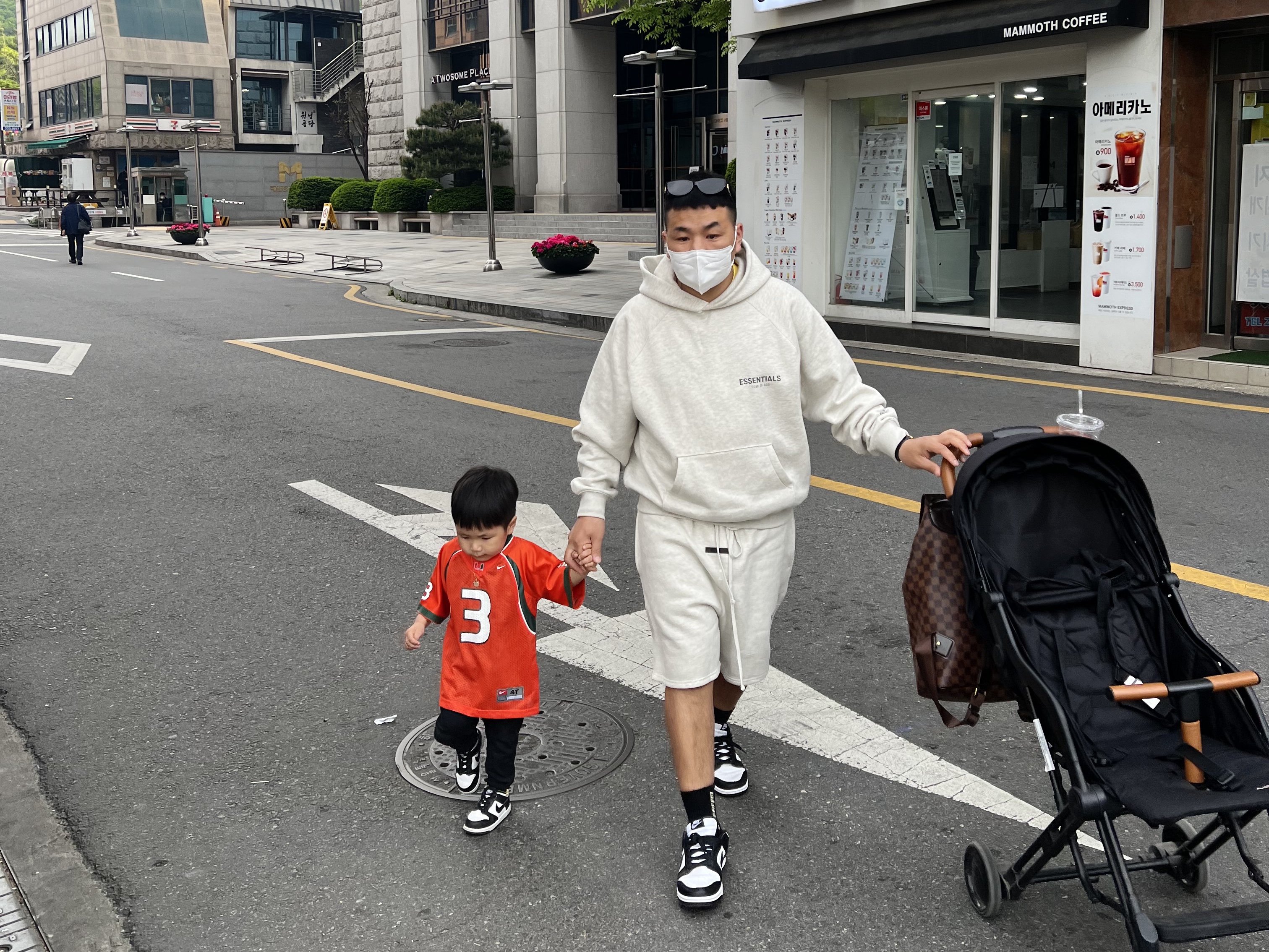 Essentials The Core Collection Pullover Hoodie Oatmeal, Nike Dunk Low Retro Black 착용 스타일