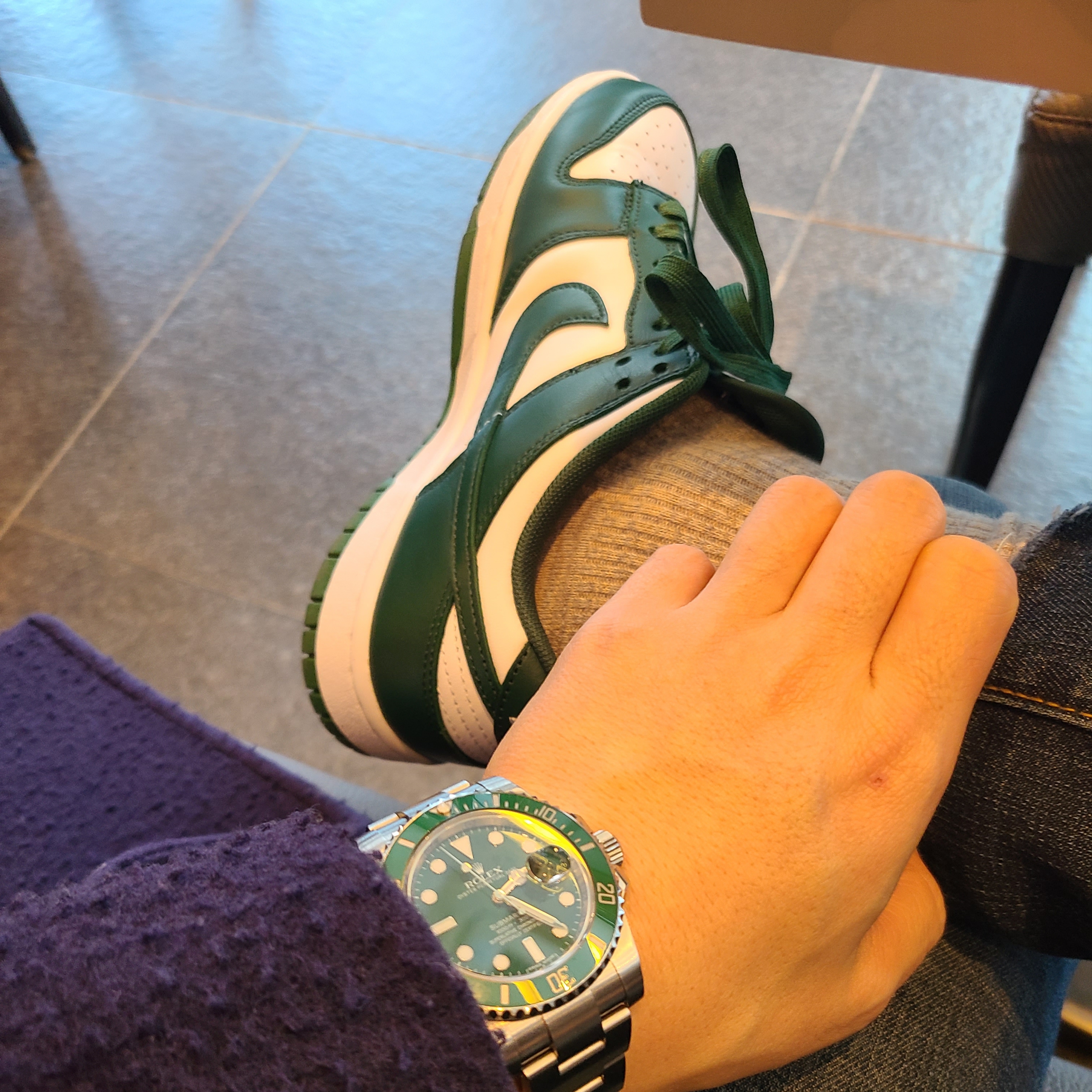 Rolex Submariner Date 40mm 116610LV Green Oyster, Nike Dunk Low Retro Varsity Green 착용 스타일