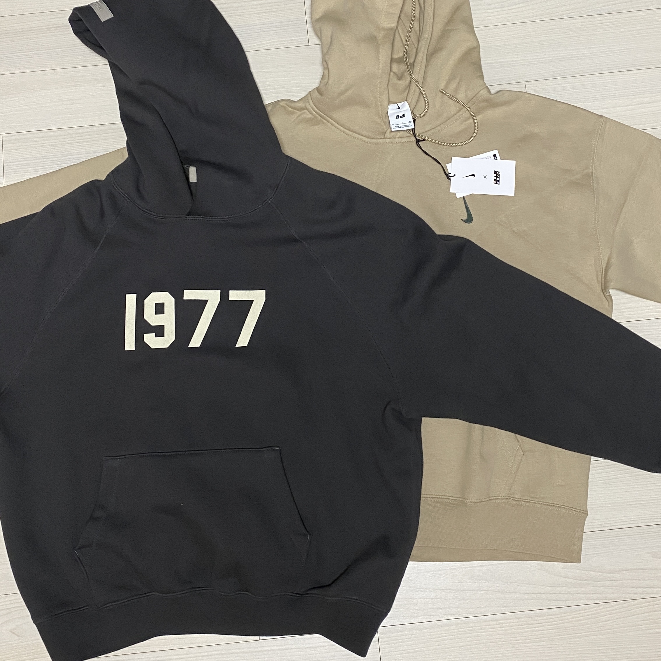 Essentials 1977 Hoodie Iron - 22SS, Nike x Billie Eilish NRG Fleece Hoodie Mushroom - Asia 착용 스타일 - 1