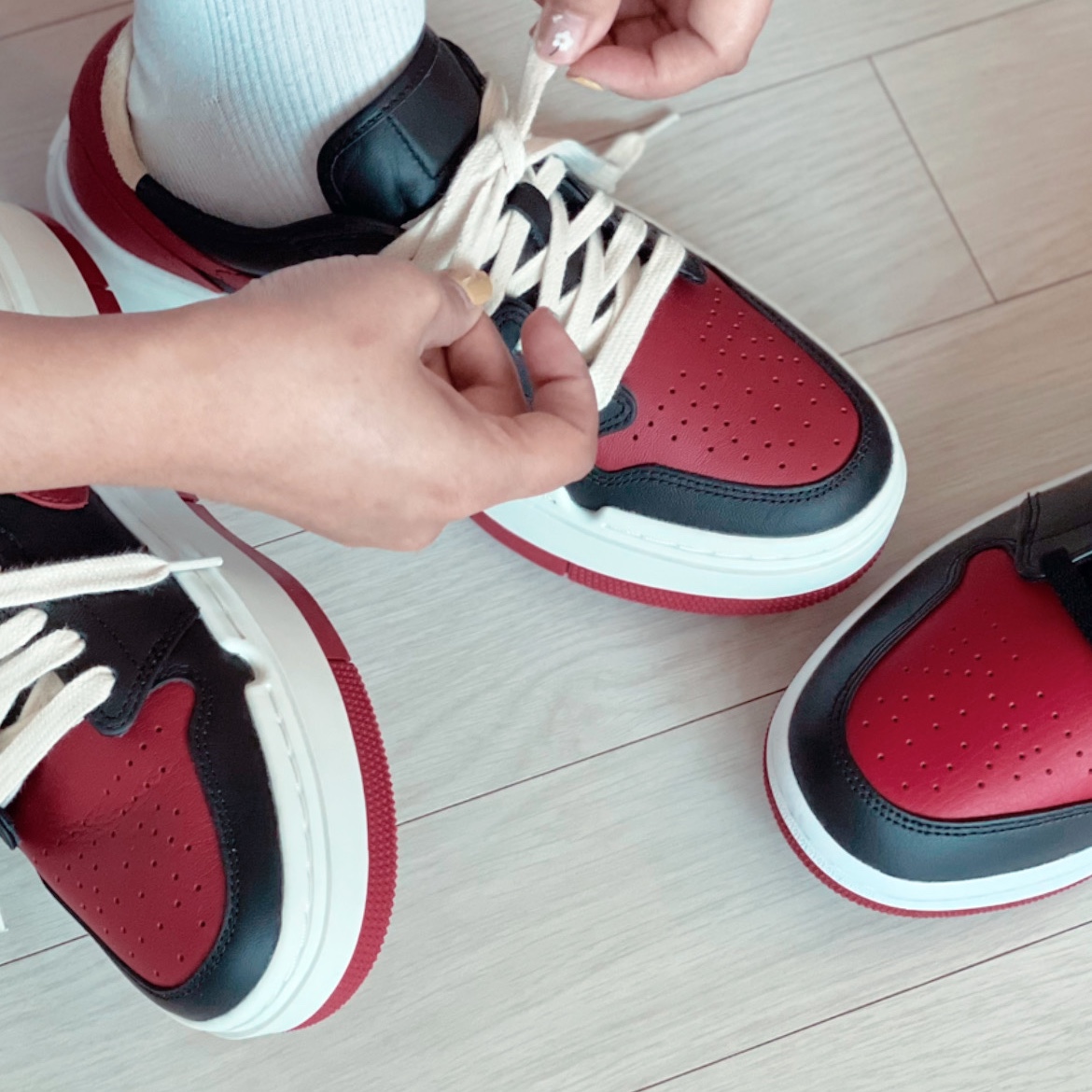 Jordan 1 Mid Bred Banned 2020, (W) Jordan 1 Elevate Low SE Bred 착용 스타일