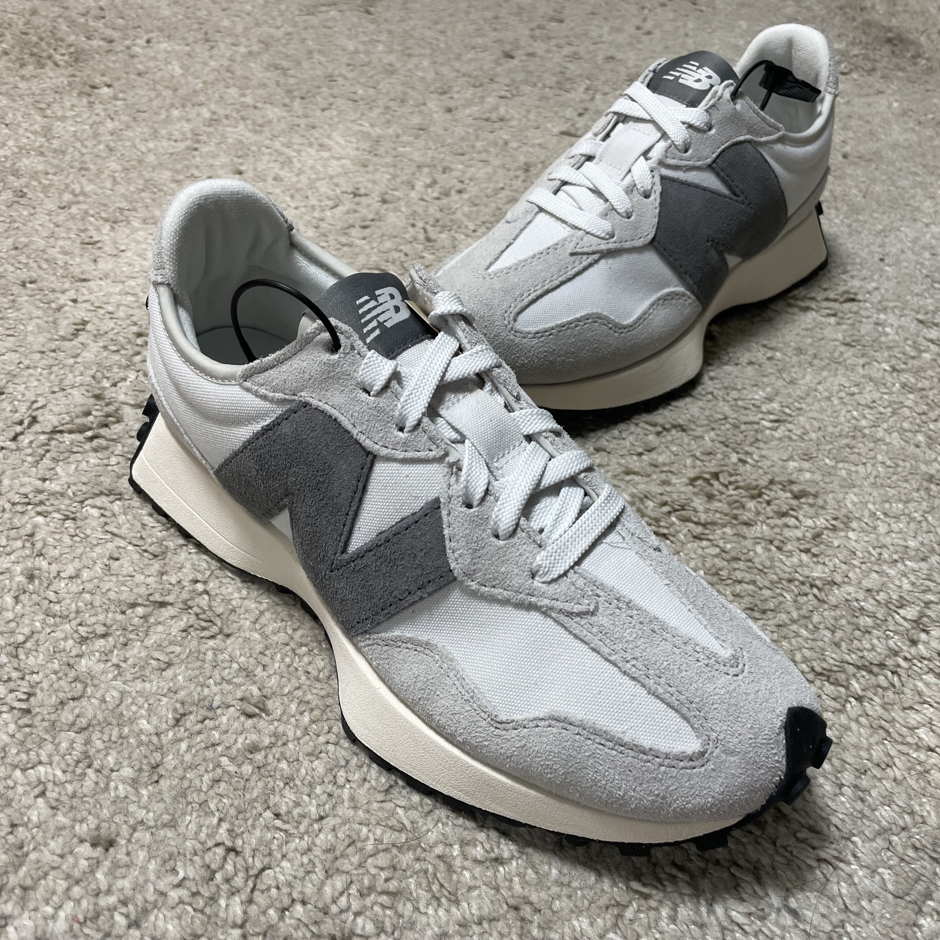 New Balance 327 Nimbus Cloud Rain Cloud 착용 스타일