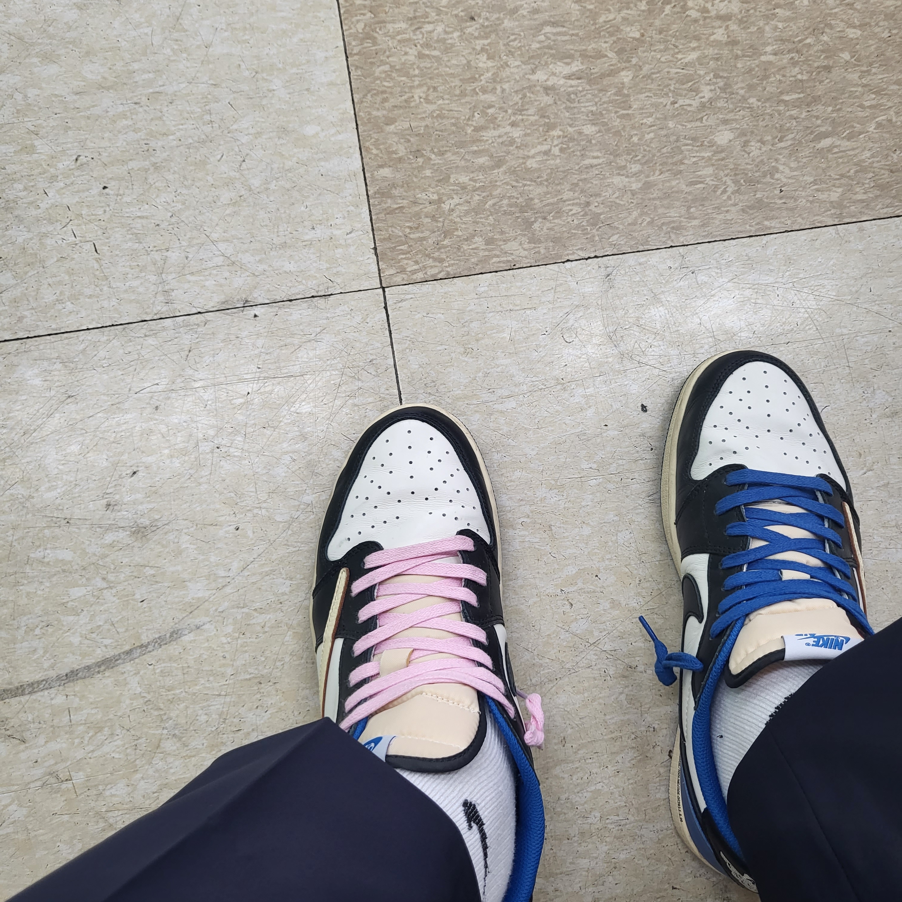 Jordan 1 x Travis Scott x Fragment Retro Low OG SP Military Blue 착용 스타일