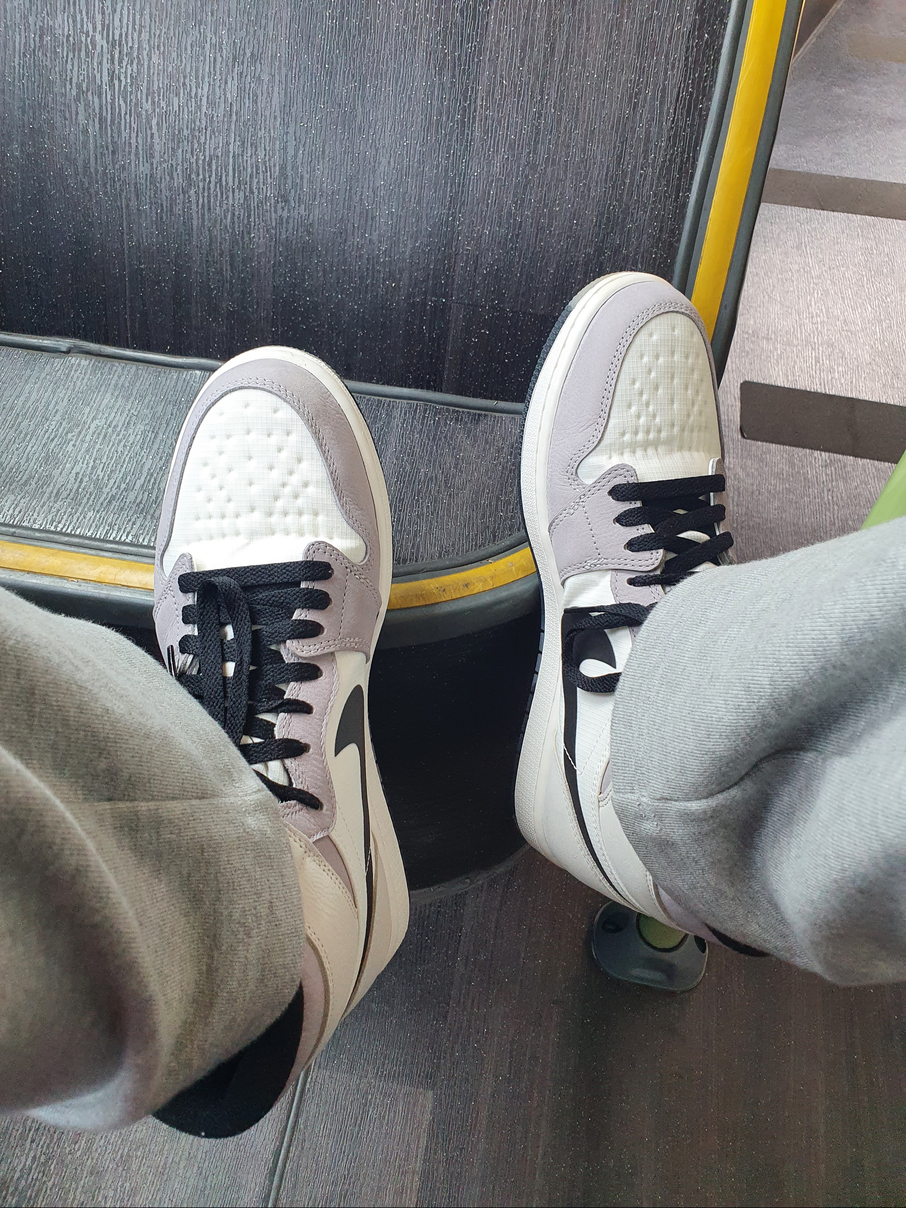 Jordan 1 Element Gore-Tex Sail 착용 스타일