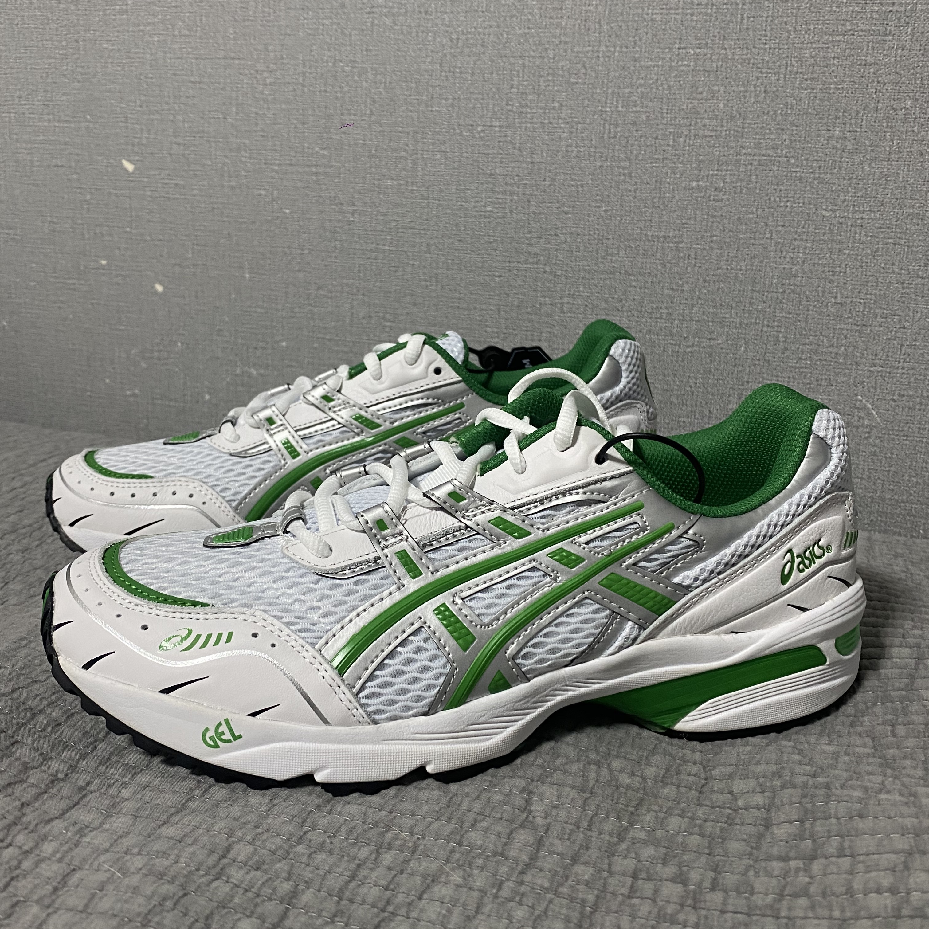 Asics Gel-1090 White Green 착용 스타일 - 2