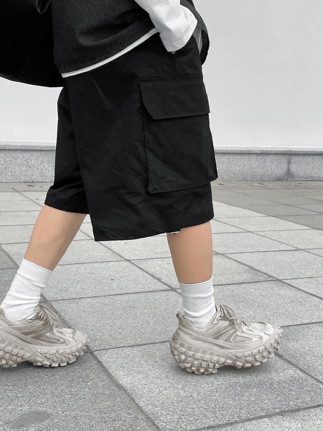 Balenciaga Defender Sneakers Beige 착용 스타일 - 5