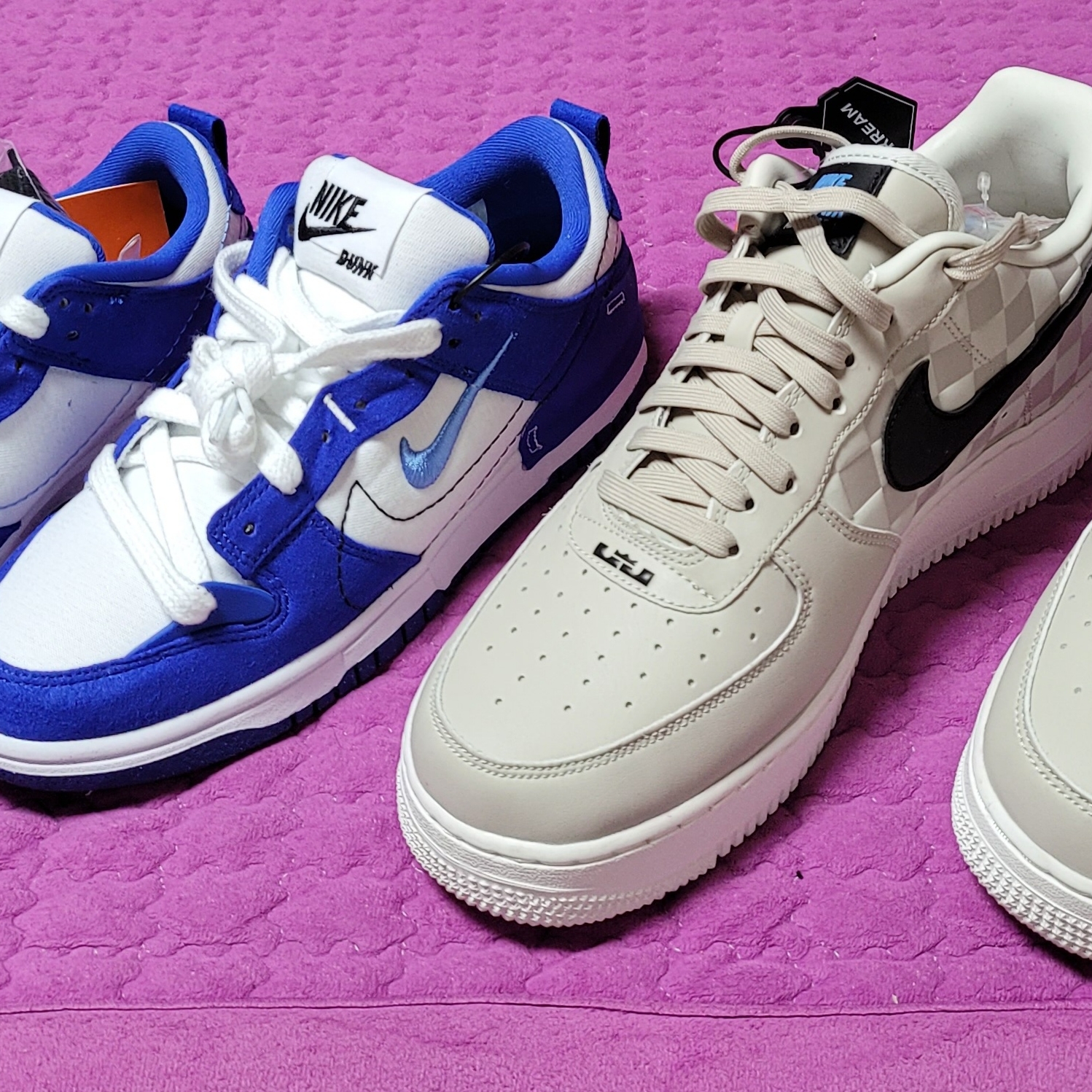 (W) Nike Dunk Low Disrupt 2 White and University Blue 착용 스타일