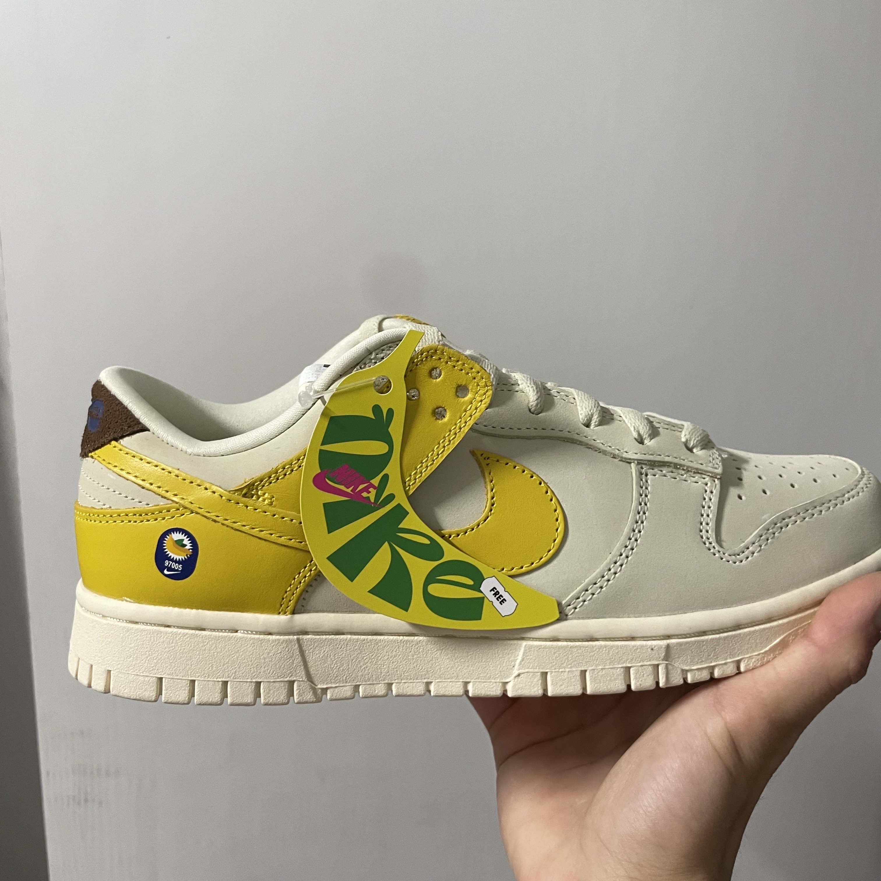 (W) Nike Dunk Low LX Banana 착용 스타일 - 1
