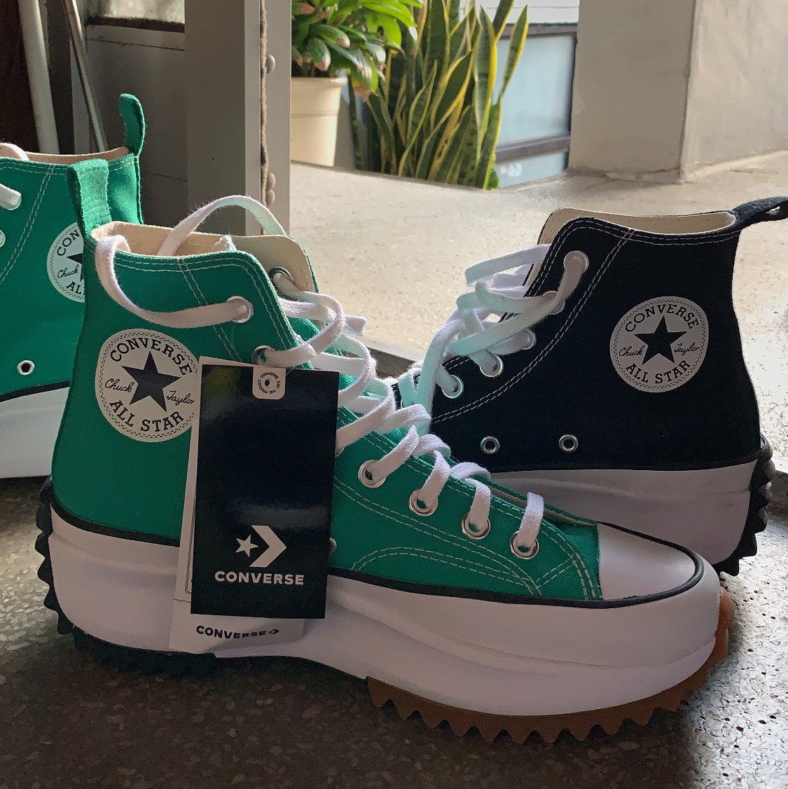 Converse Run Star Hike Hi Black White Gum, Converse Run Star Hike Hi Court Green 착용 스타일