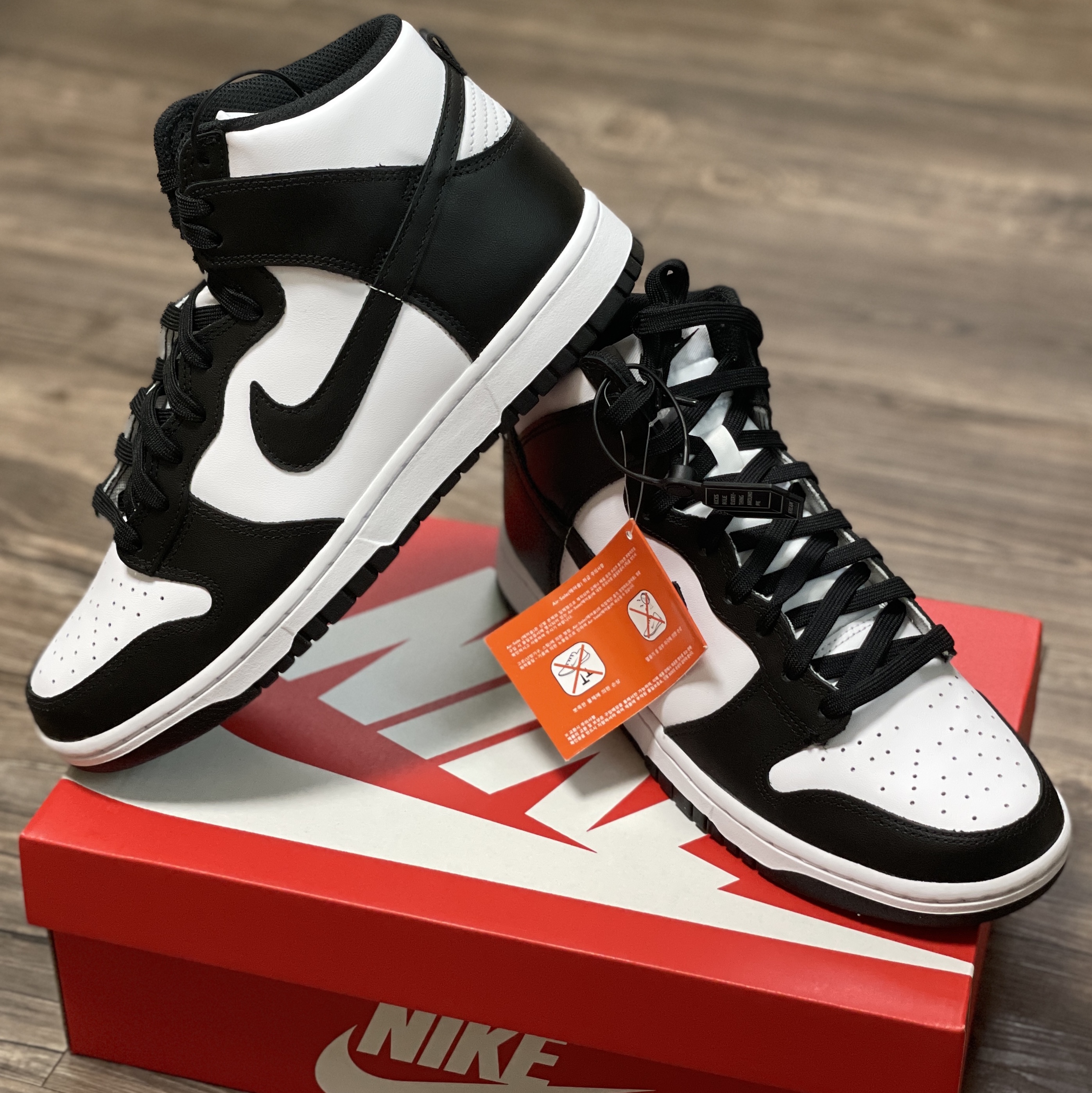 Nike Dunk High Retro Championship White 착용 스타일 - 1