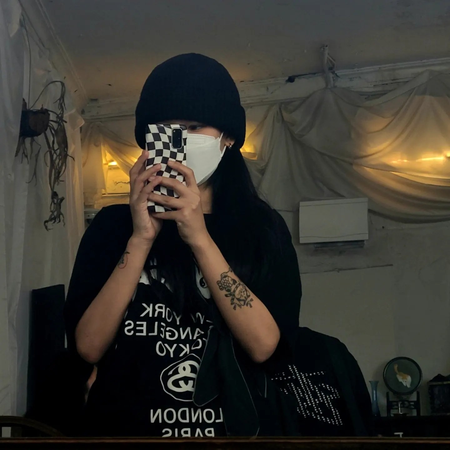 Stussy World Tour T-Shirt Black 착용 스타일