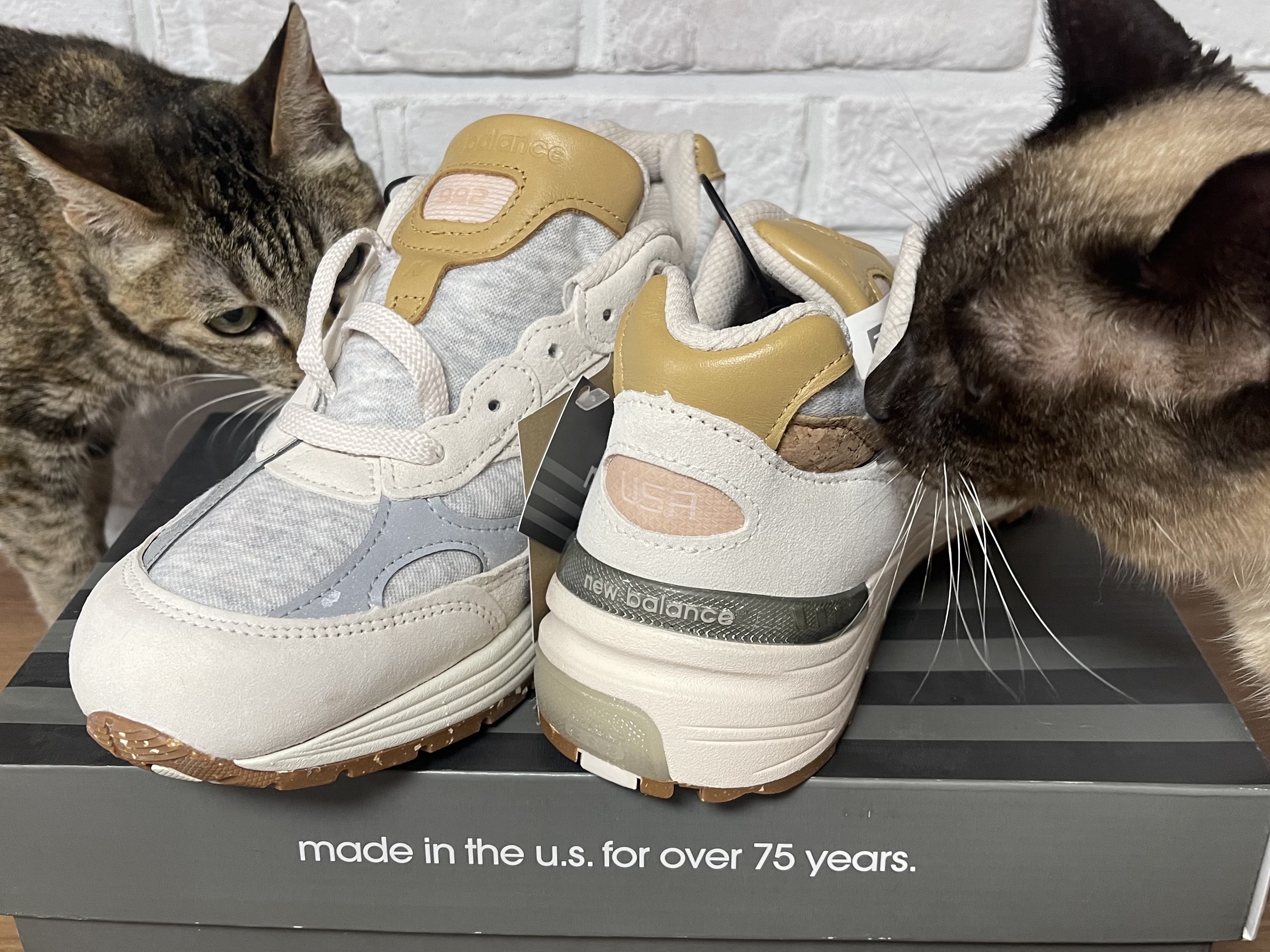 (W) New Balance 992 Made in USA Raw Silk 착용 스타일 - 1