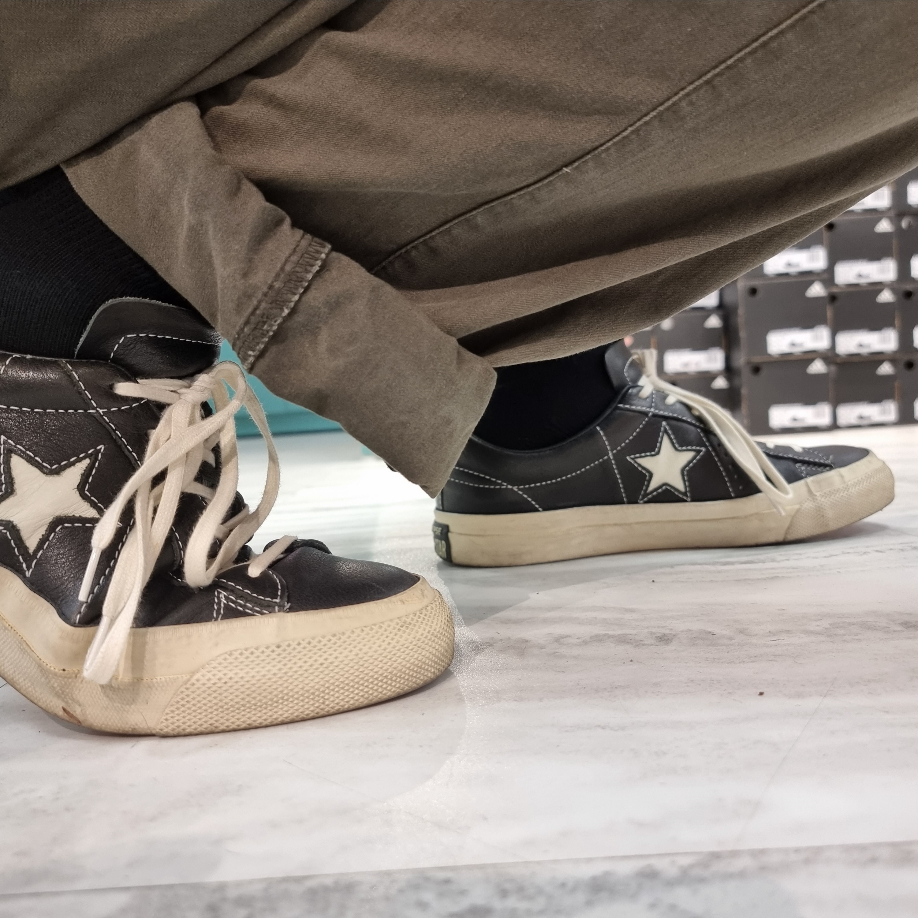 Converse x John Varvatos One Star Ox Black Dove 착용 스타일 - 4