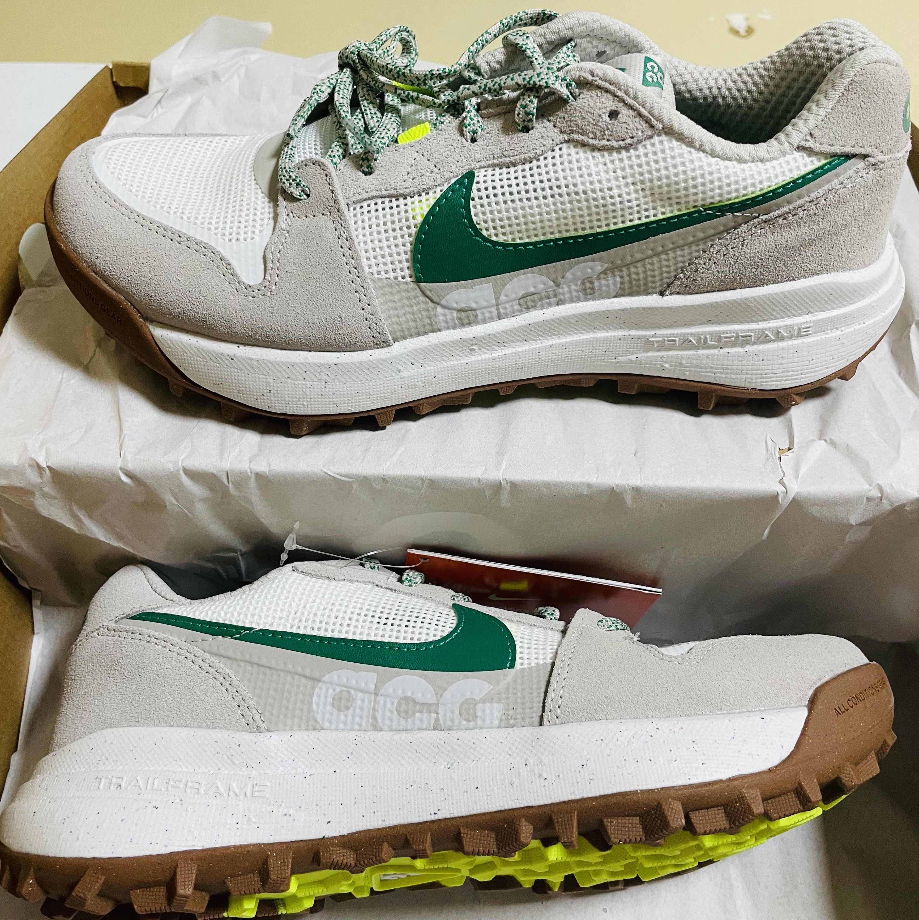 Nike ACG Lowcate Light Iron Ore 착용 스타일