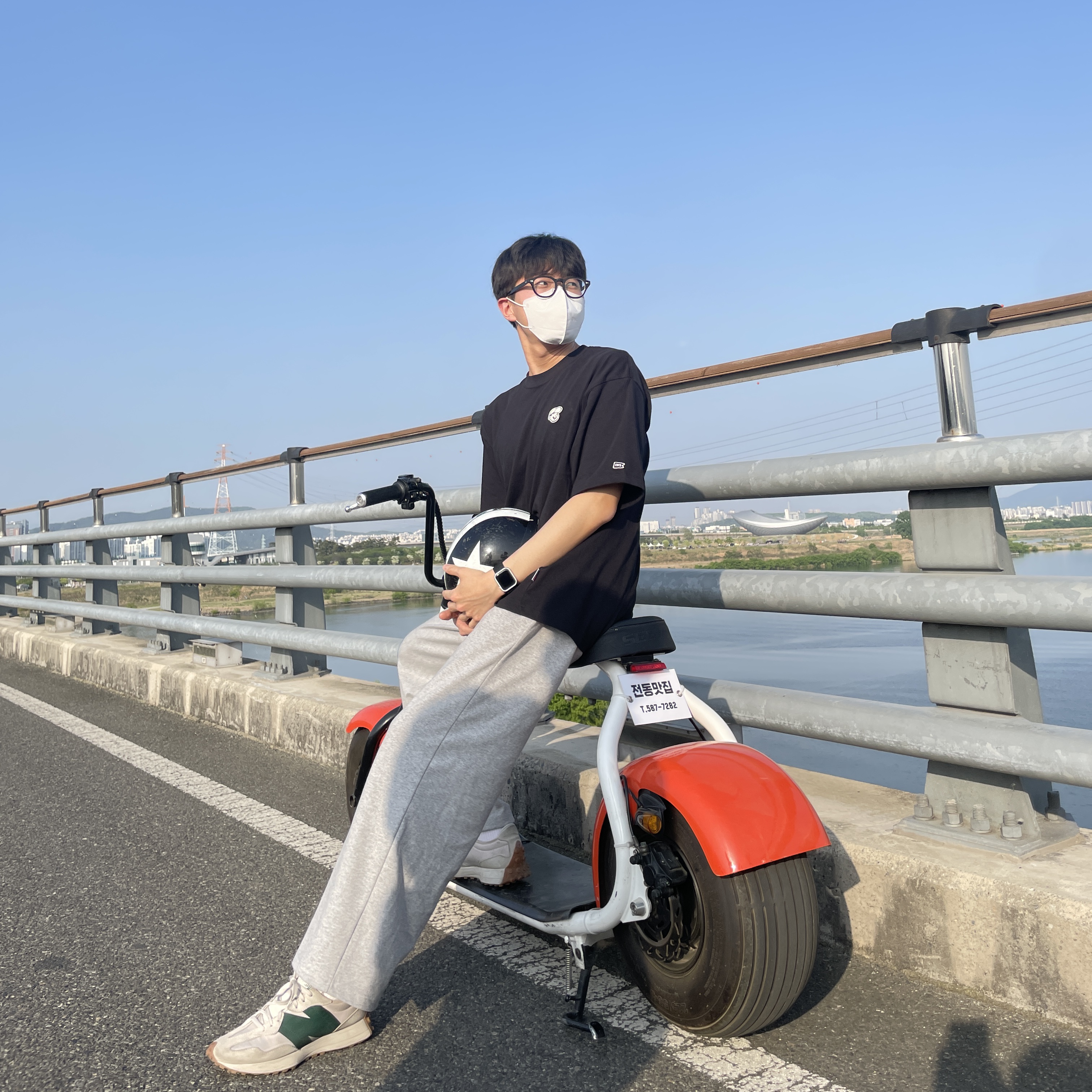 New Balance 327 Timberwolf, Apple Watch Nike SE 40mm GPS Silver Aluminum Case with Nike Sport Band USB C Pure Platinum Black (Korean Ver.) 착용 스타일