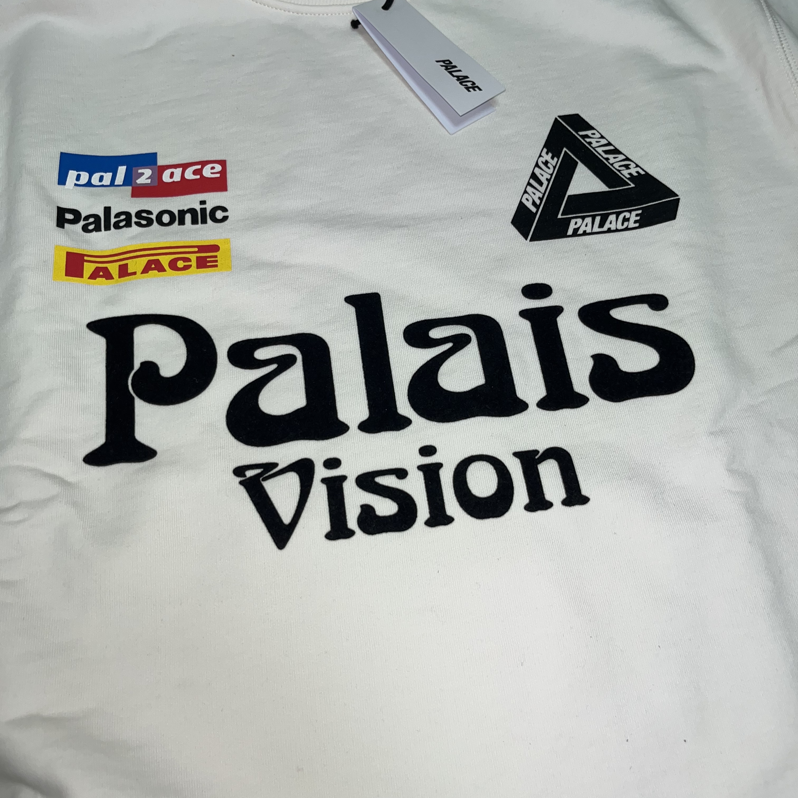 Palace Flag Stripe Crew White - 22SS 착용 스타일 - 2