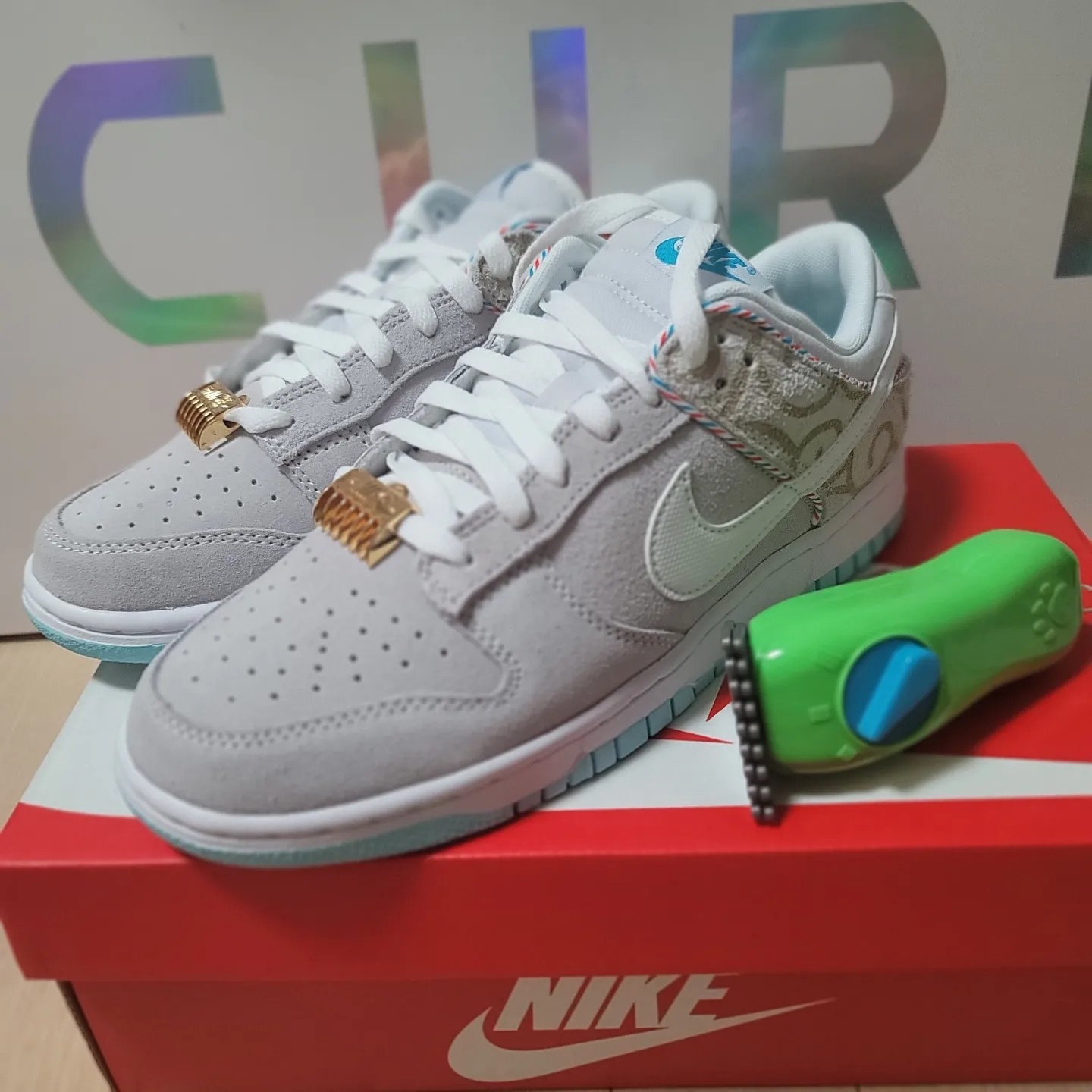 Nike Dunk Low Retro SE Barber Shop Grey 착용 스타일 - 1