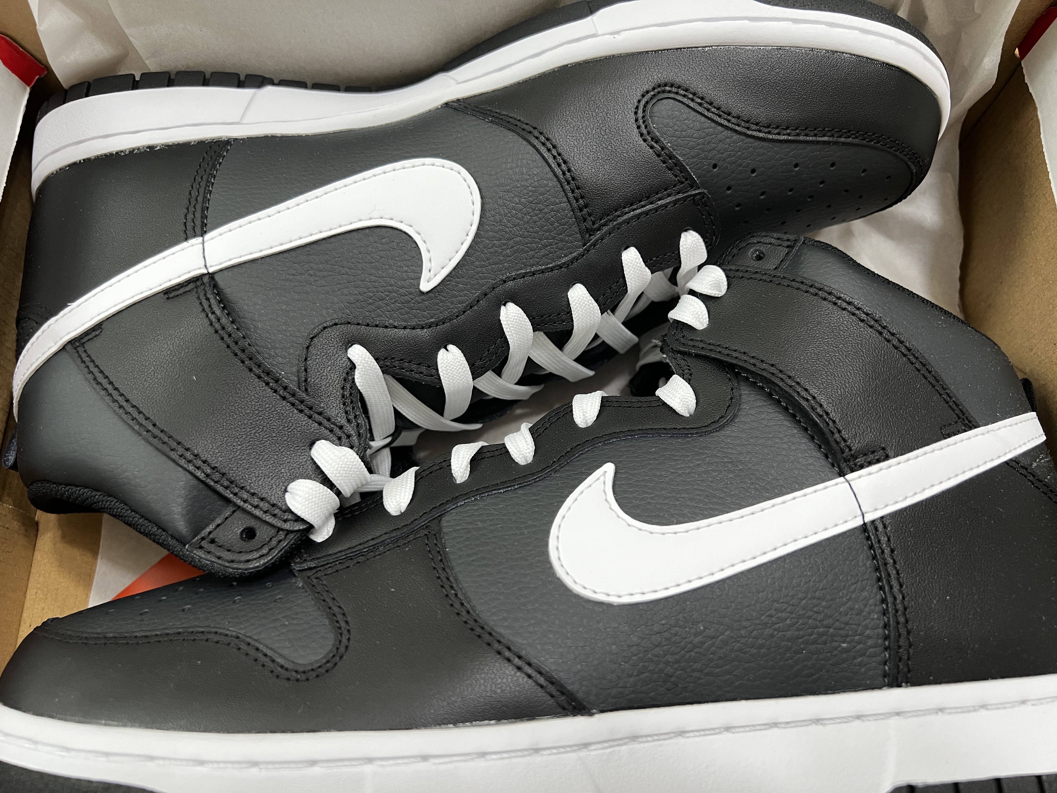 Nike Dunk High Retro Anthracite White Black 착용 스타일 - 5