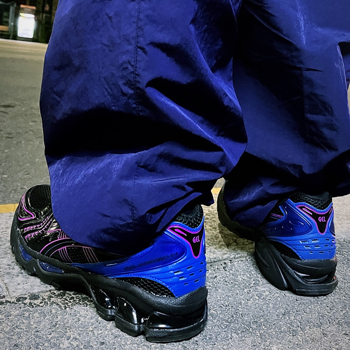 Asics Gel-Kayano 14 Black Lake Drive 착용 스타일
