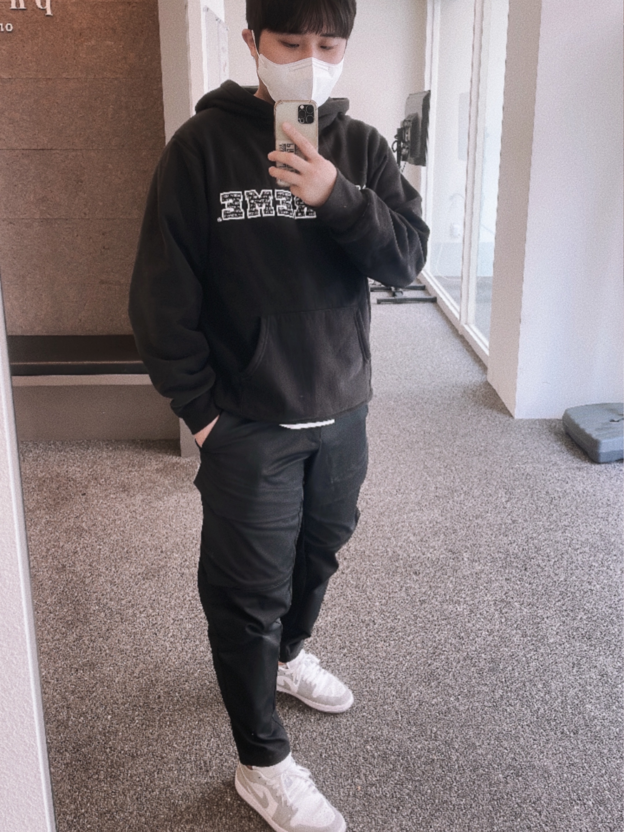 (W) Jordan 1 Low White Wolf Grey, Supreme Box Logo Hooded Sweatshirt Black - 21FW 착용 스타일