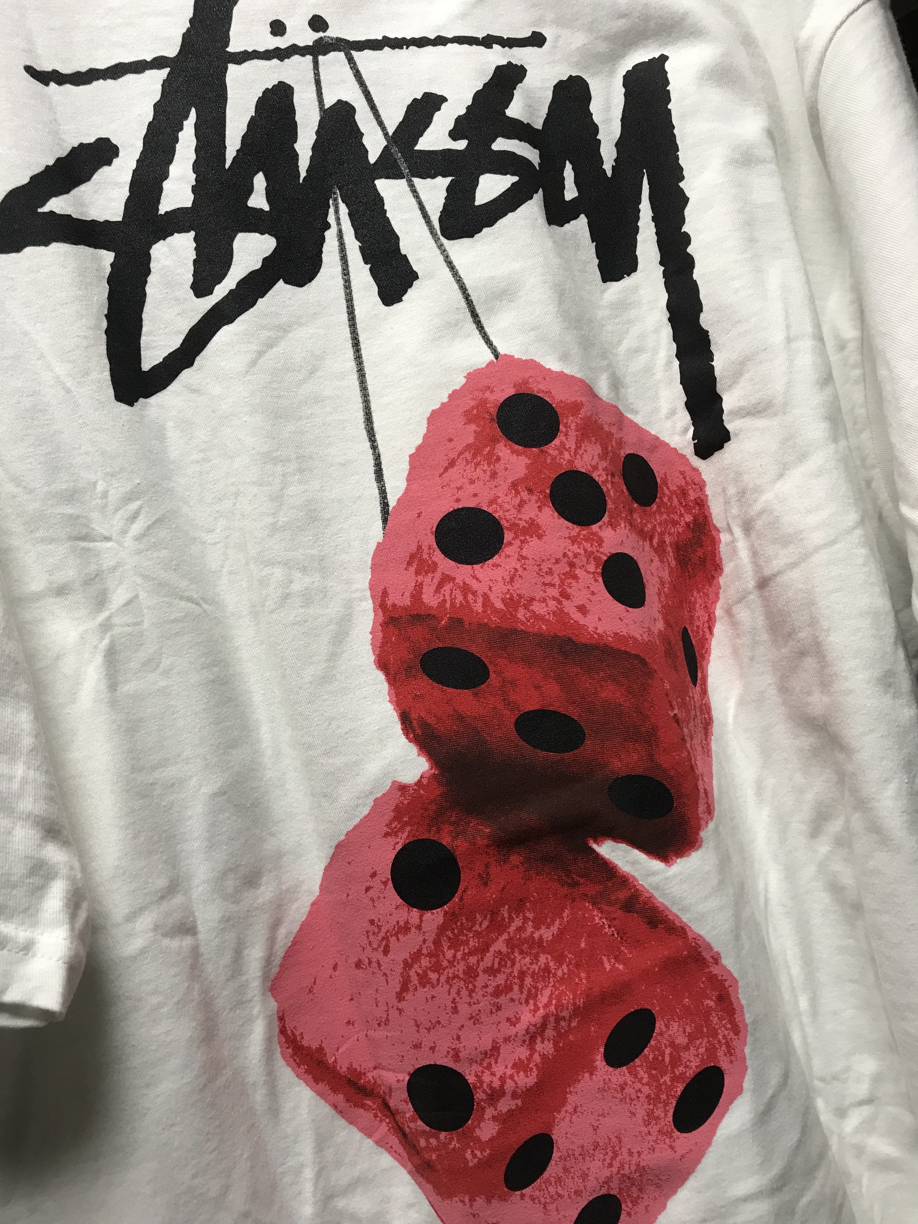 Stussy Fuzzy Dice T-Shirt White 착용 스타일