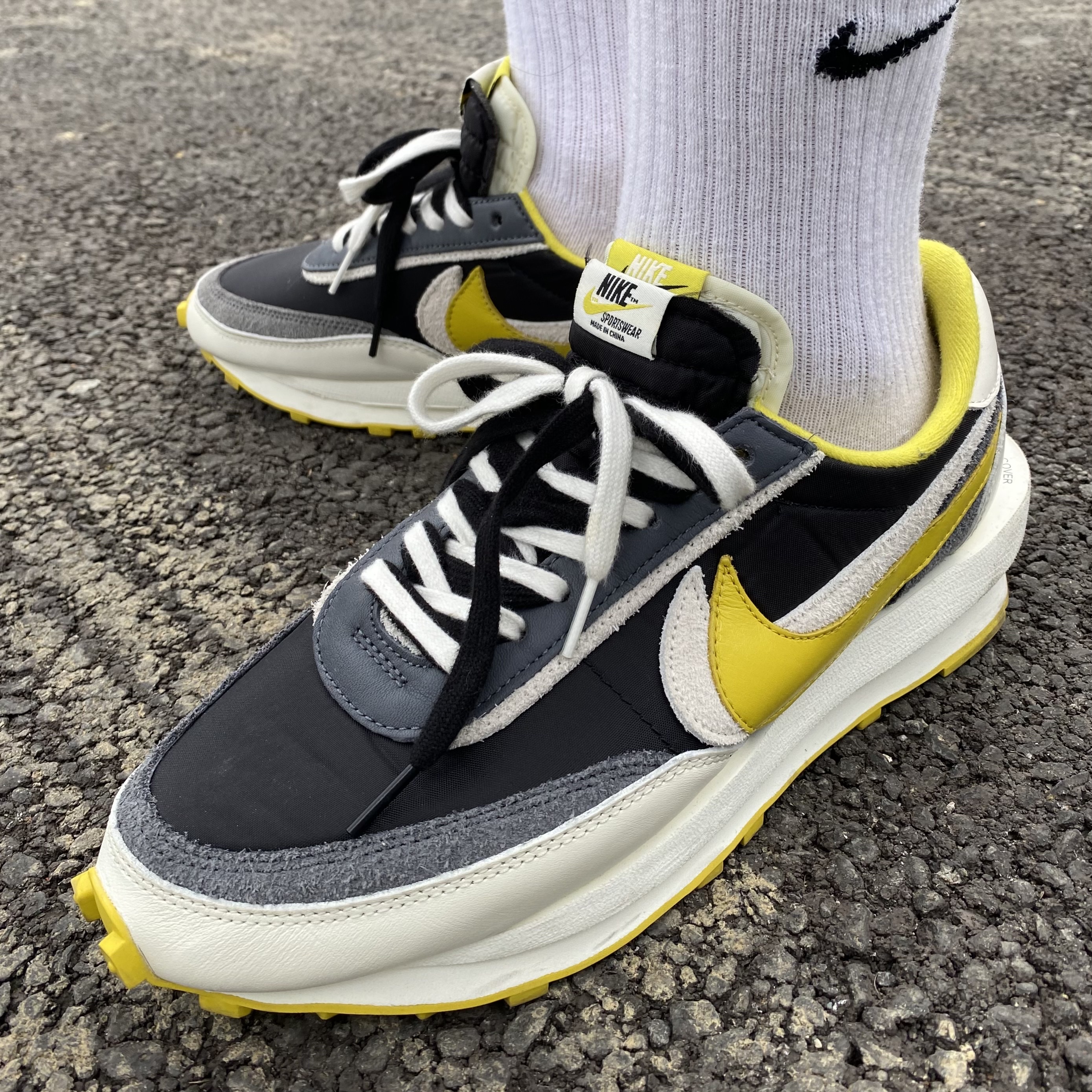 Nike x Sacai x Undercover LDWaffle Black Bright Citron 착용 스타일