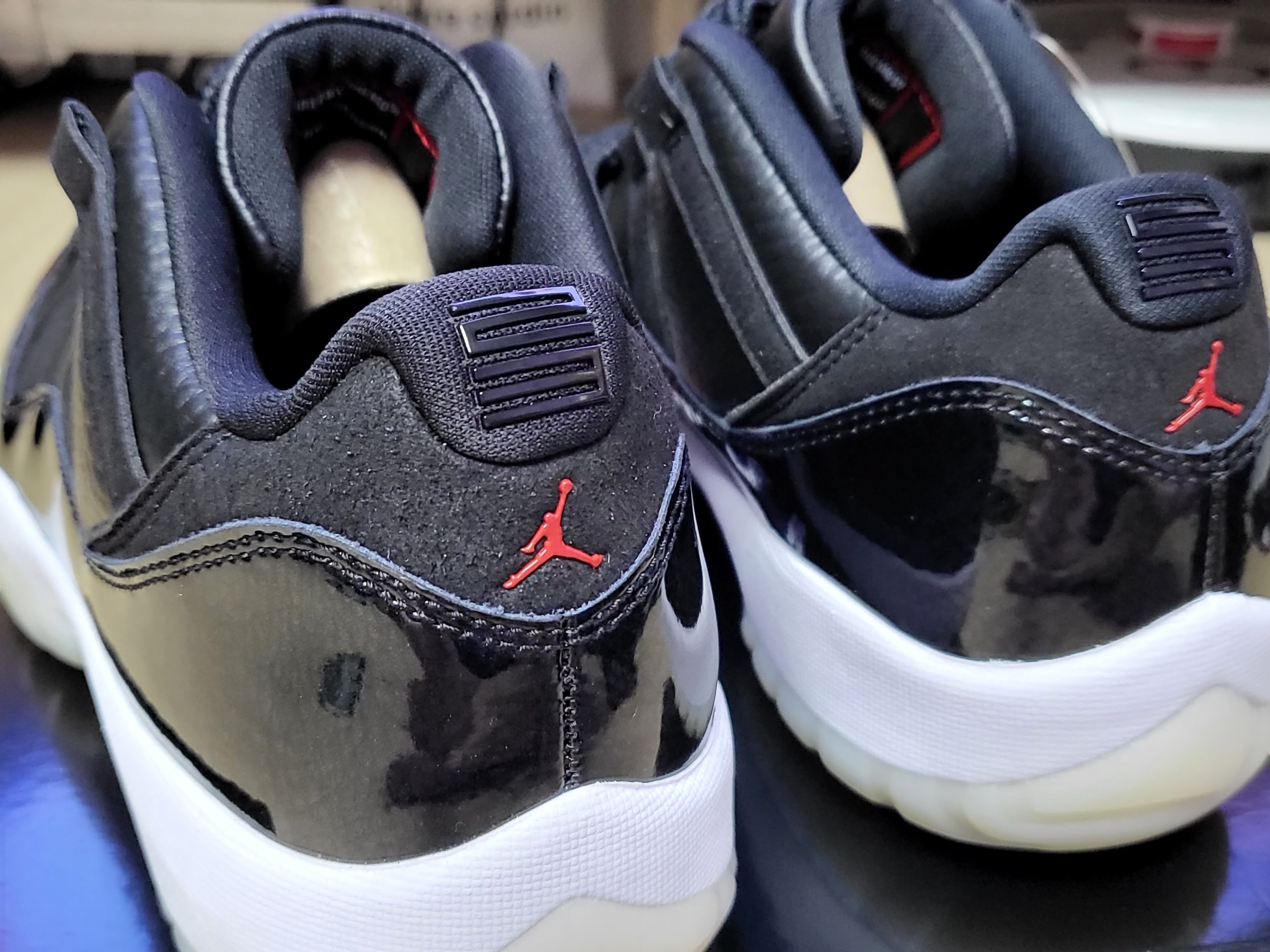 Jordan 11 Retro Low 72-10 착용 스타일 - 4