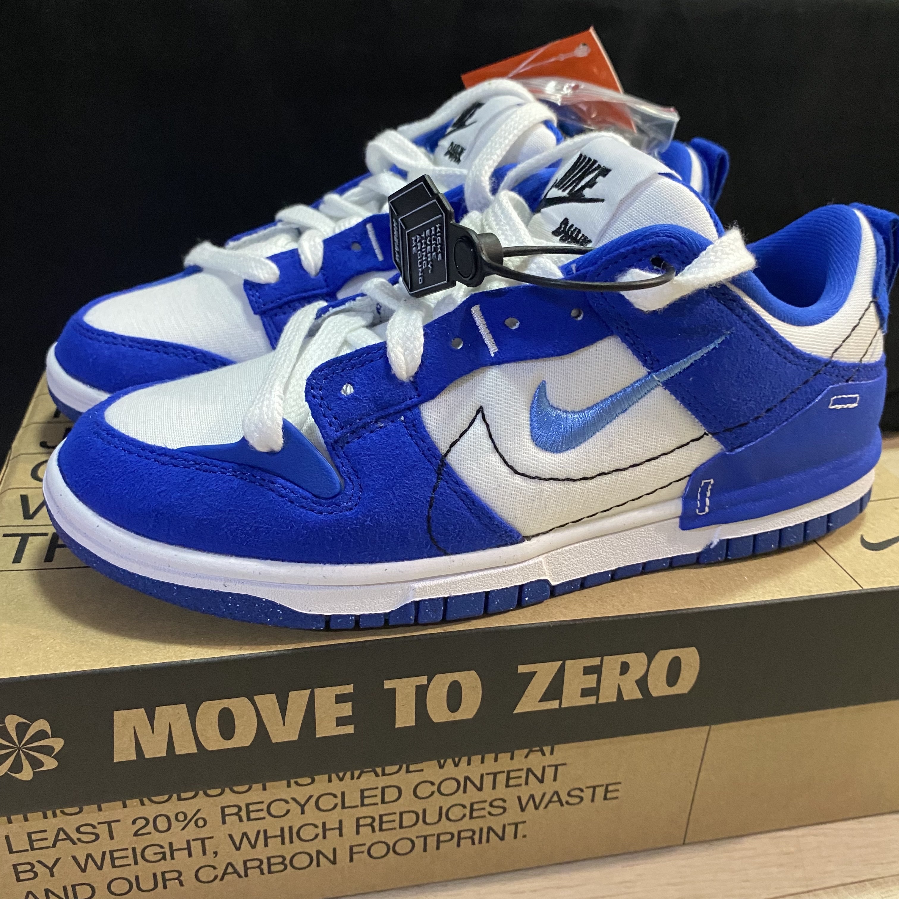 (W) Nike Dunk Low Disrupt 2 White and University Blue 착용 스타일