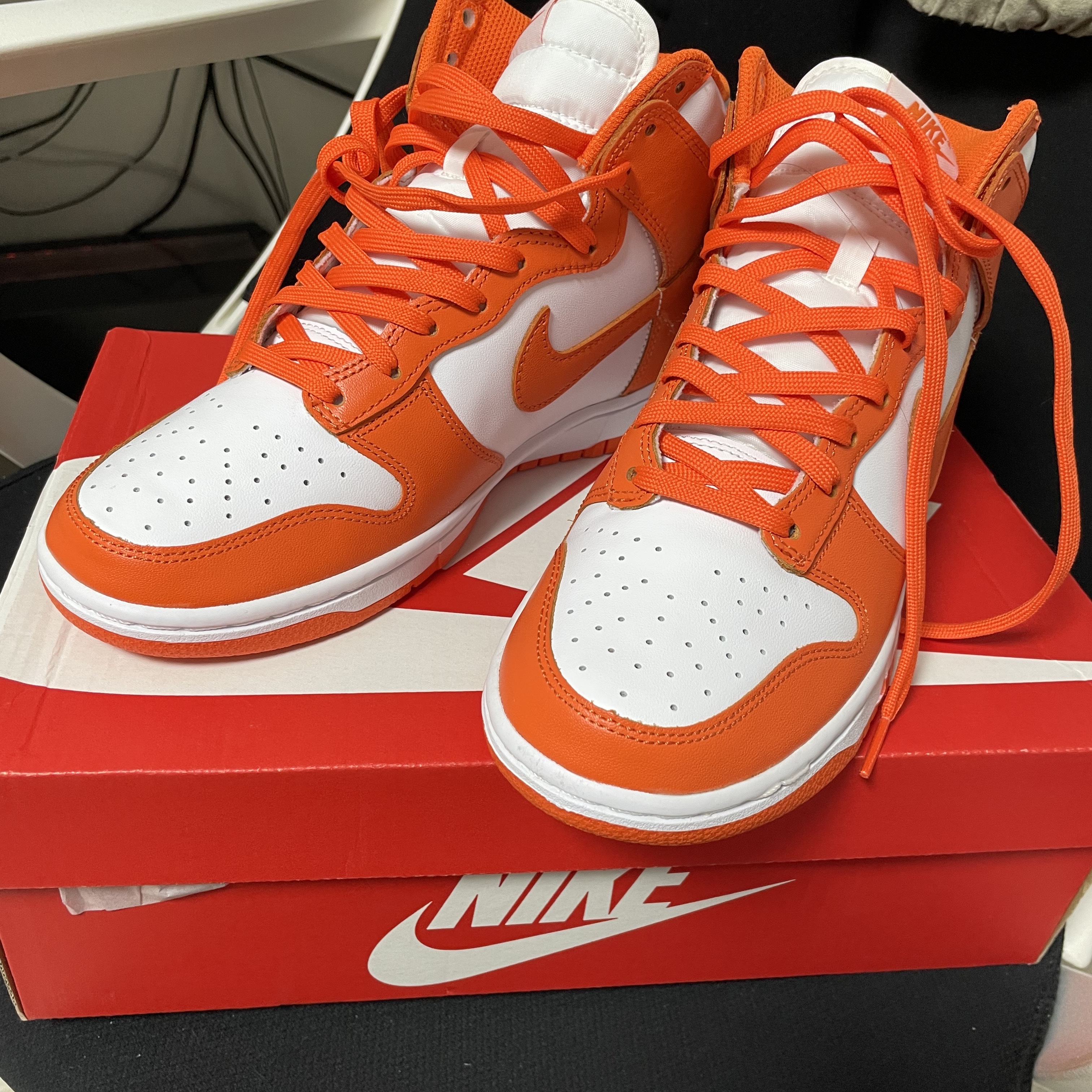 Nike Dunk High Retro Orange Blaze 착용 스타일