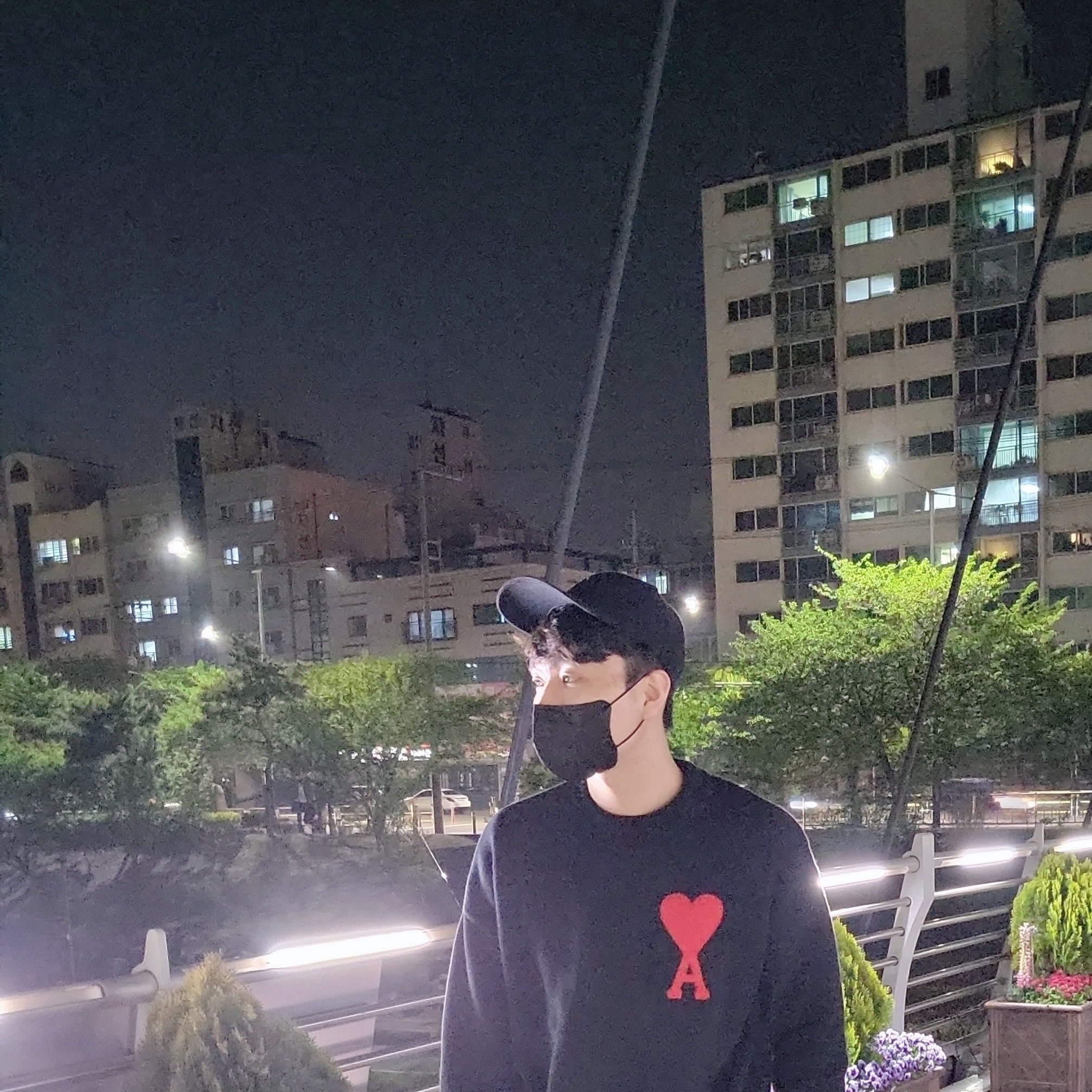 AMI de Coeur Oversize Sweater Black - 21FW, Puma x AMI Low Curve Cap Black 착용 스타일