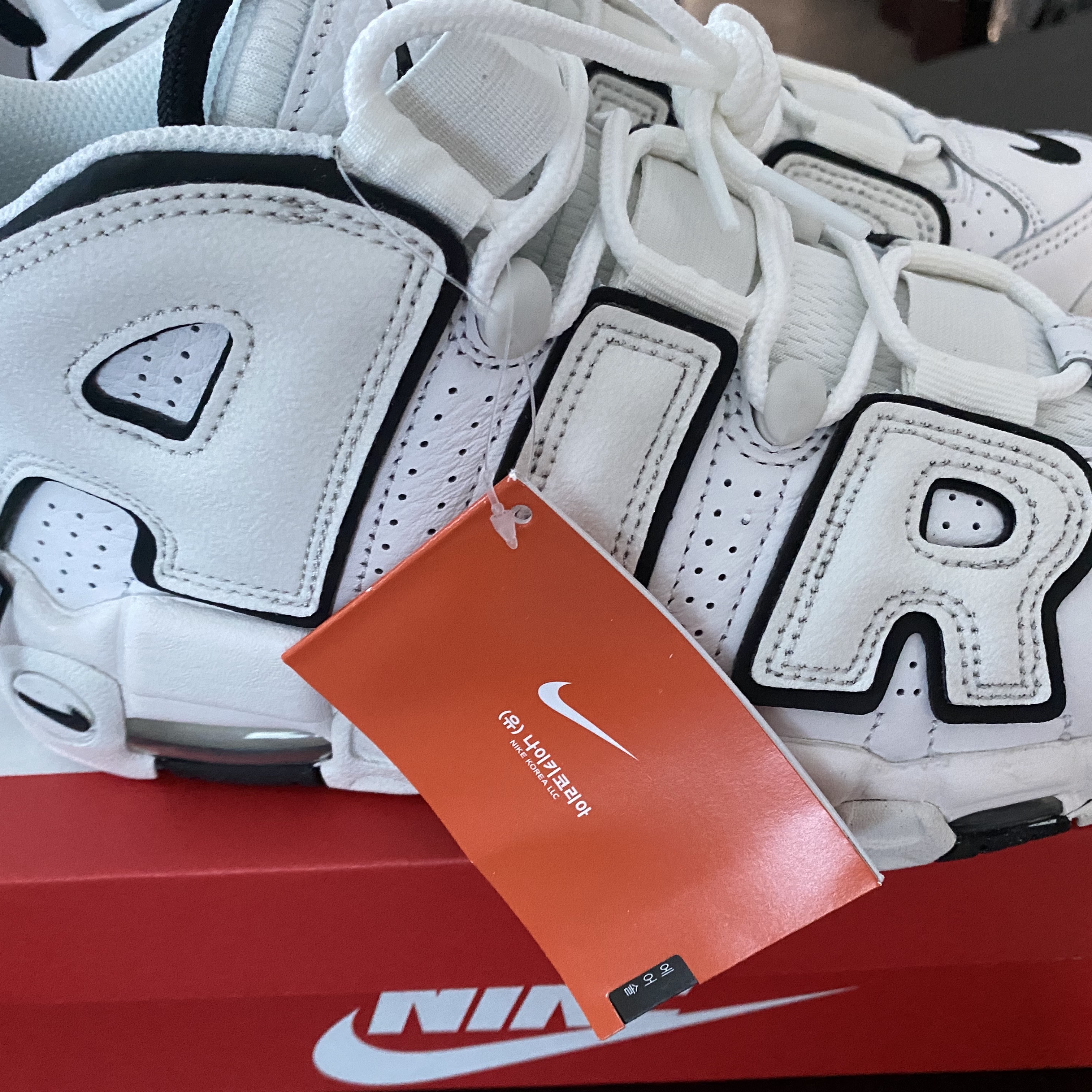 (W) Nike Air More Uptempo Summit White 착용 스타일
